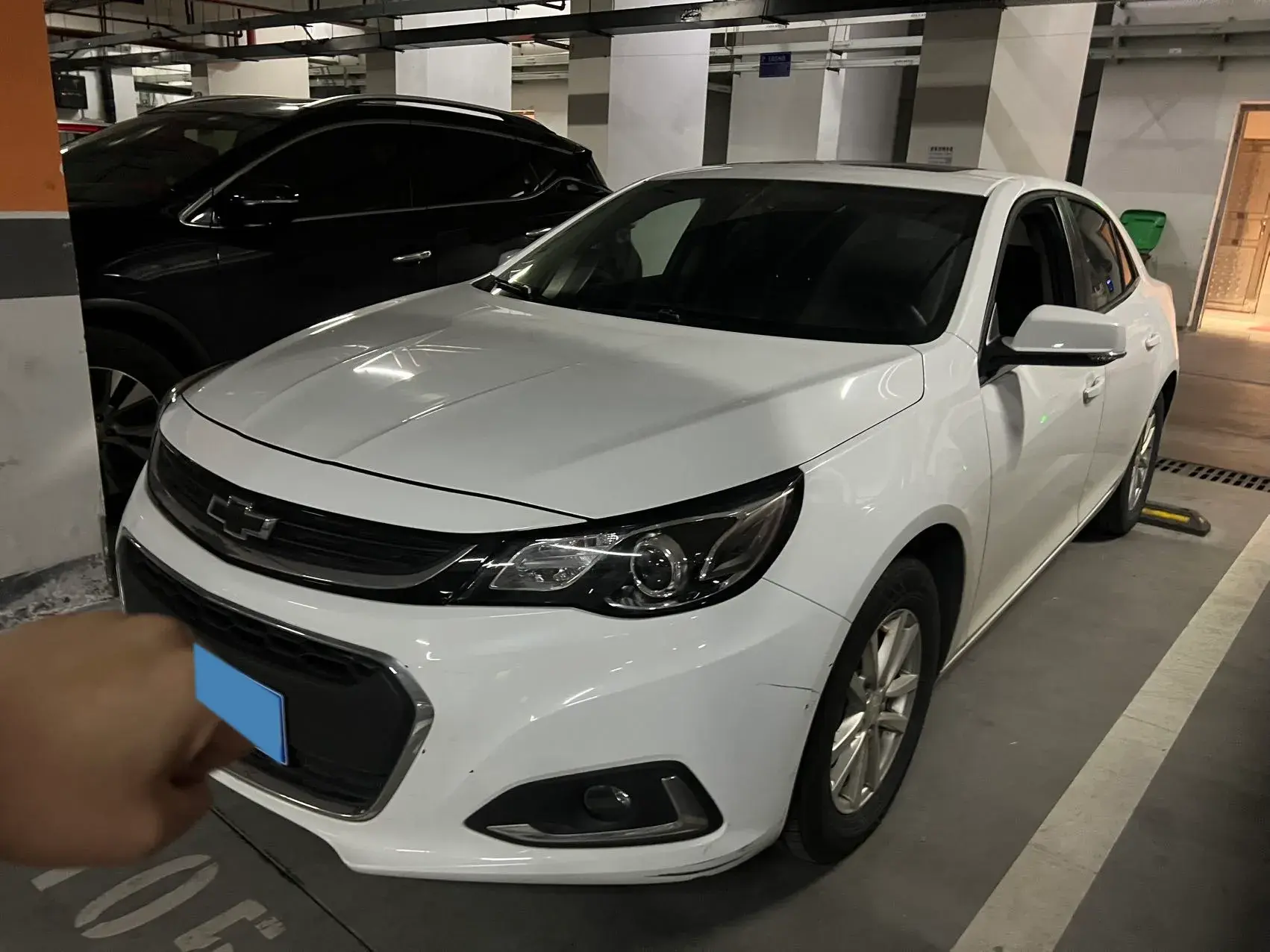 2018 CHEVROLET MALIBU view 1