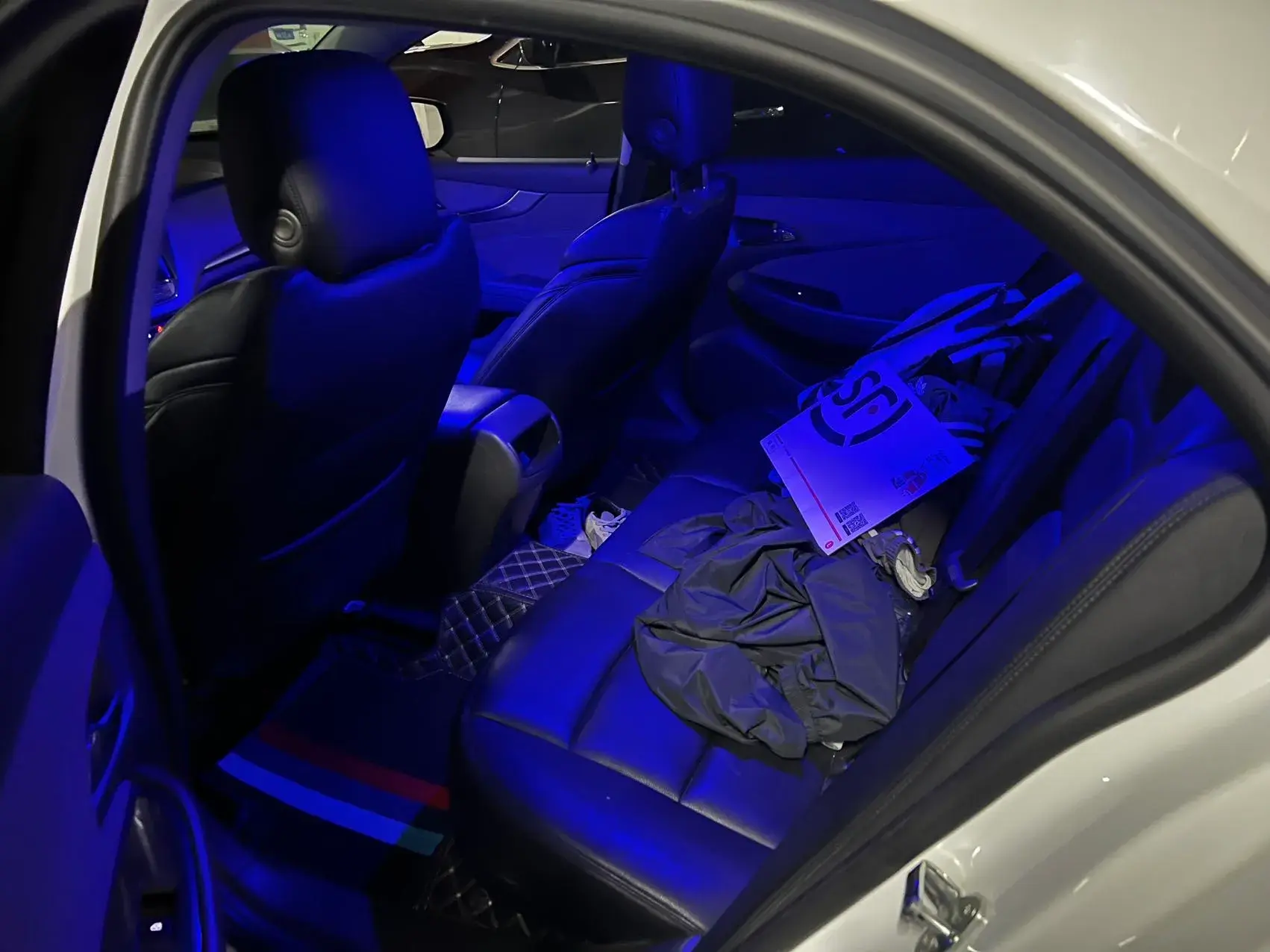 2018 CHEVROLET MALIBU thumbnail 3