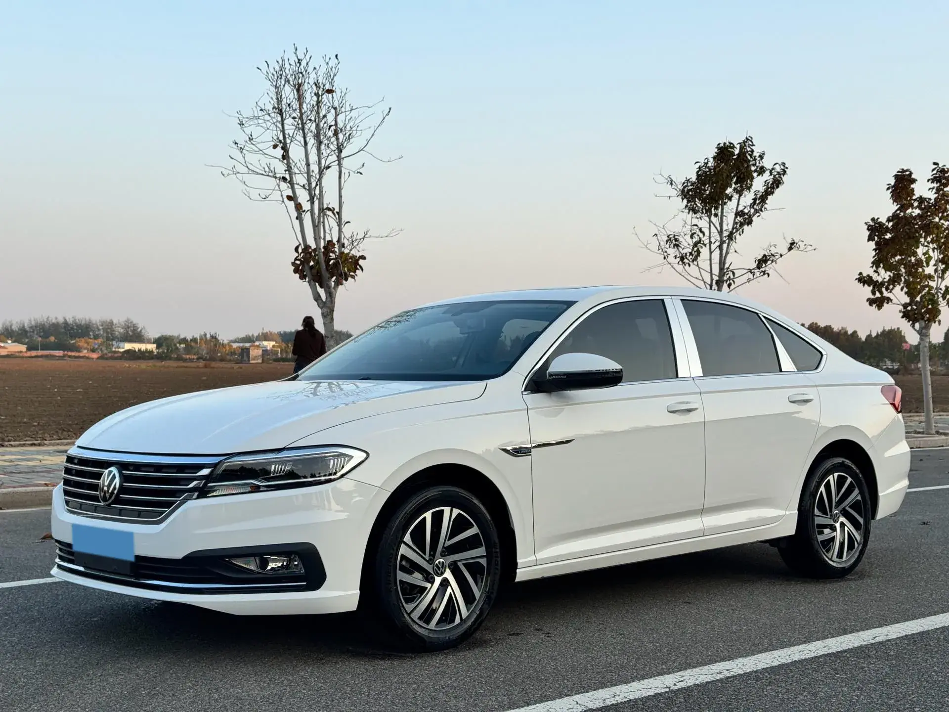 2022 VOLKSWAGEN LAVIDA view 1
