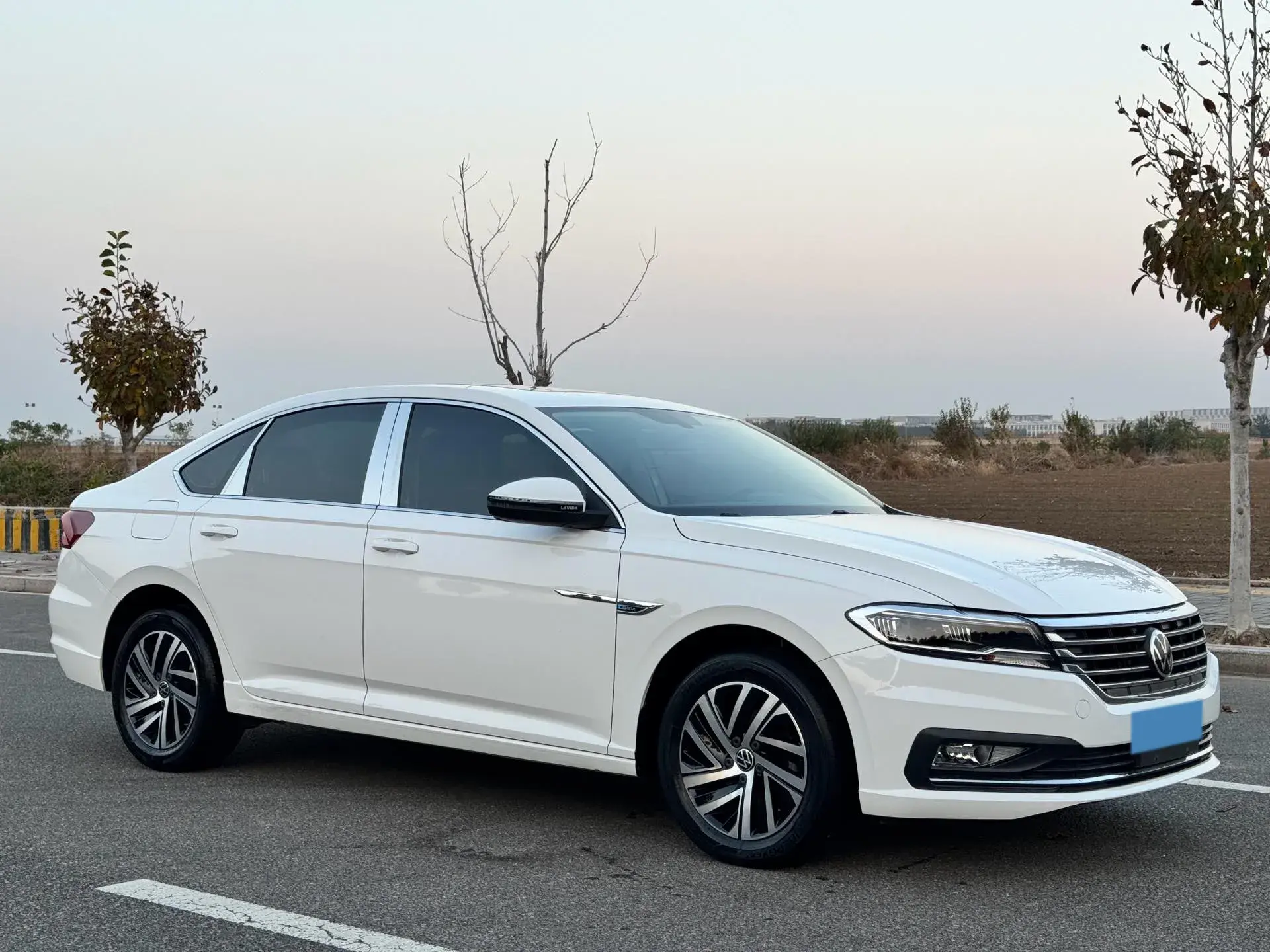 2022 VOLKSWAGEN LAVIDA thumbnail 3