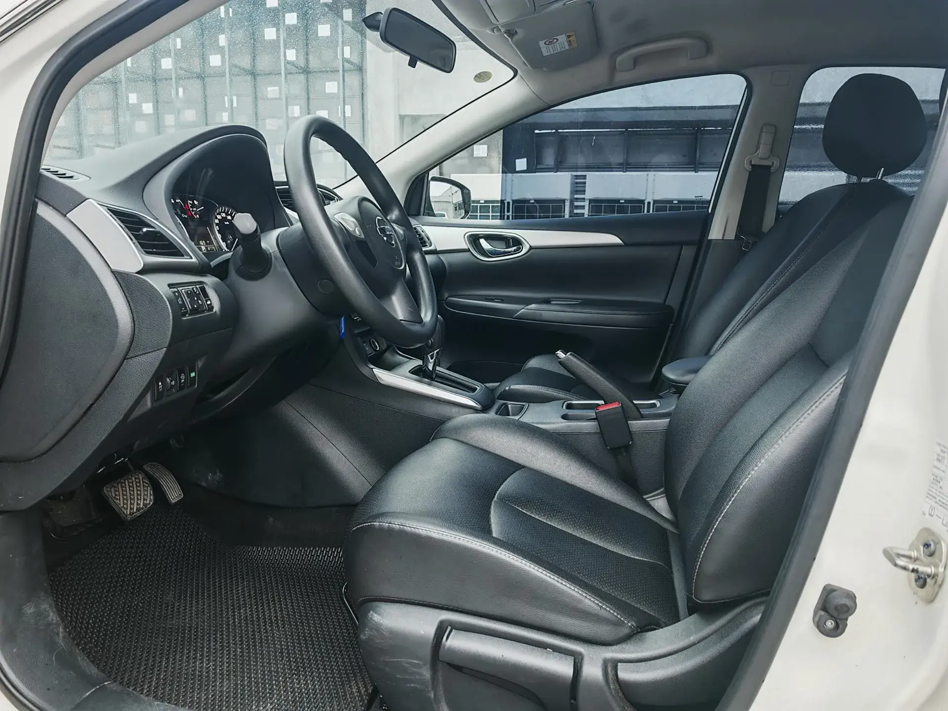 2022 NISSAN SYLPHY thumbnail 4