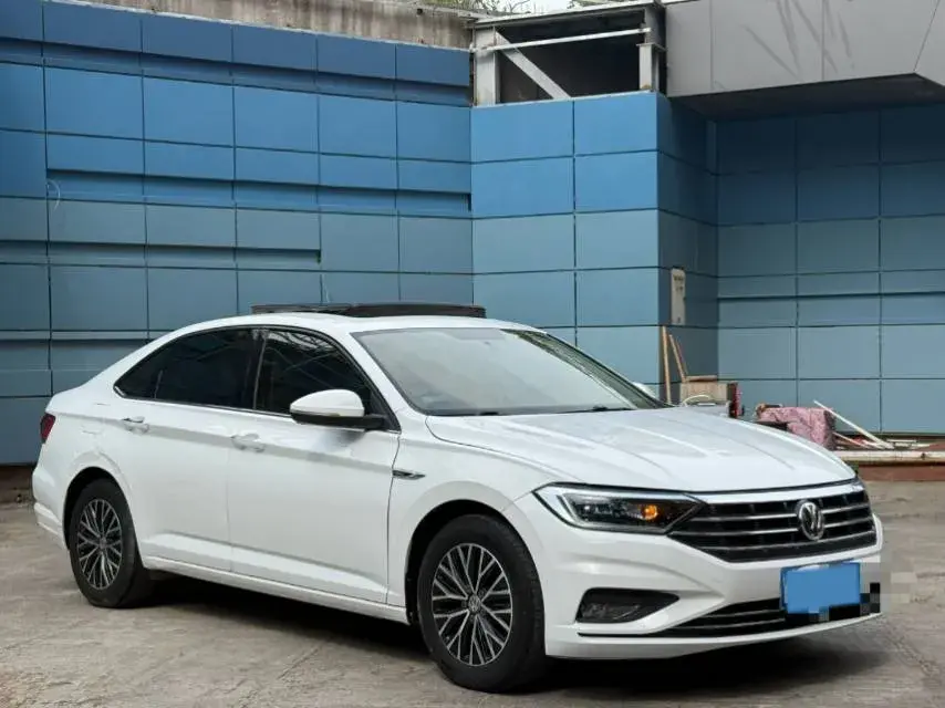 2021 VOLKSWAGEN SAGITAR thumbnail 3