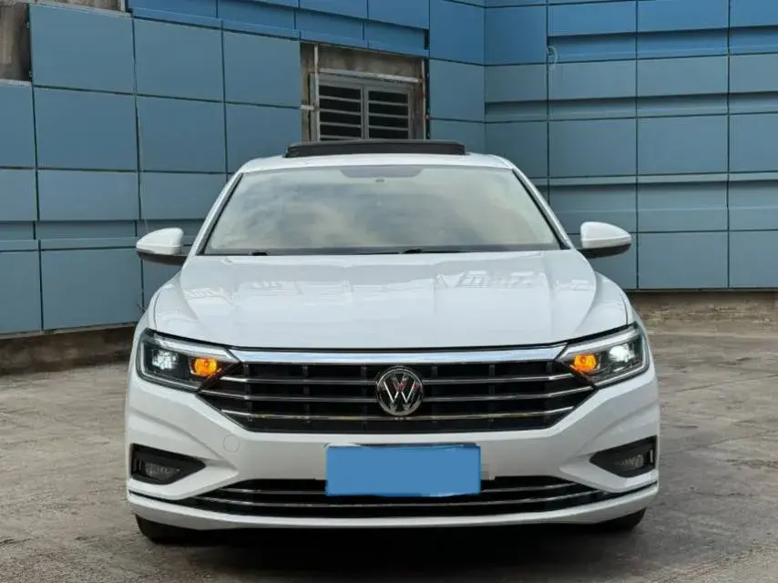 2021 VOLKSWAGEN SAGITAR thumbnail 2