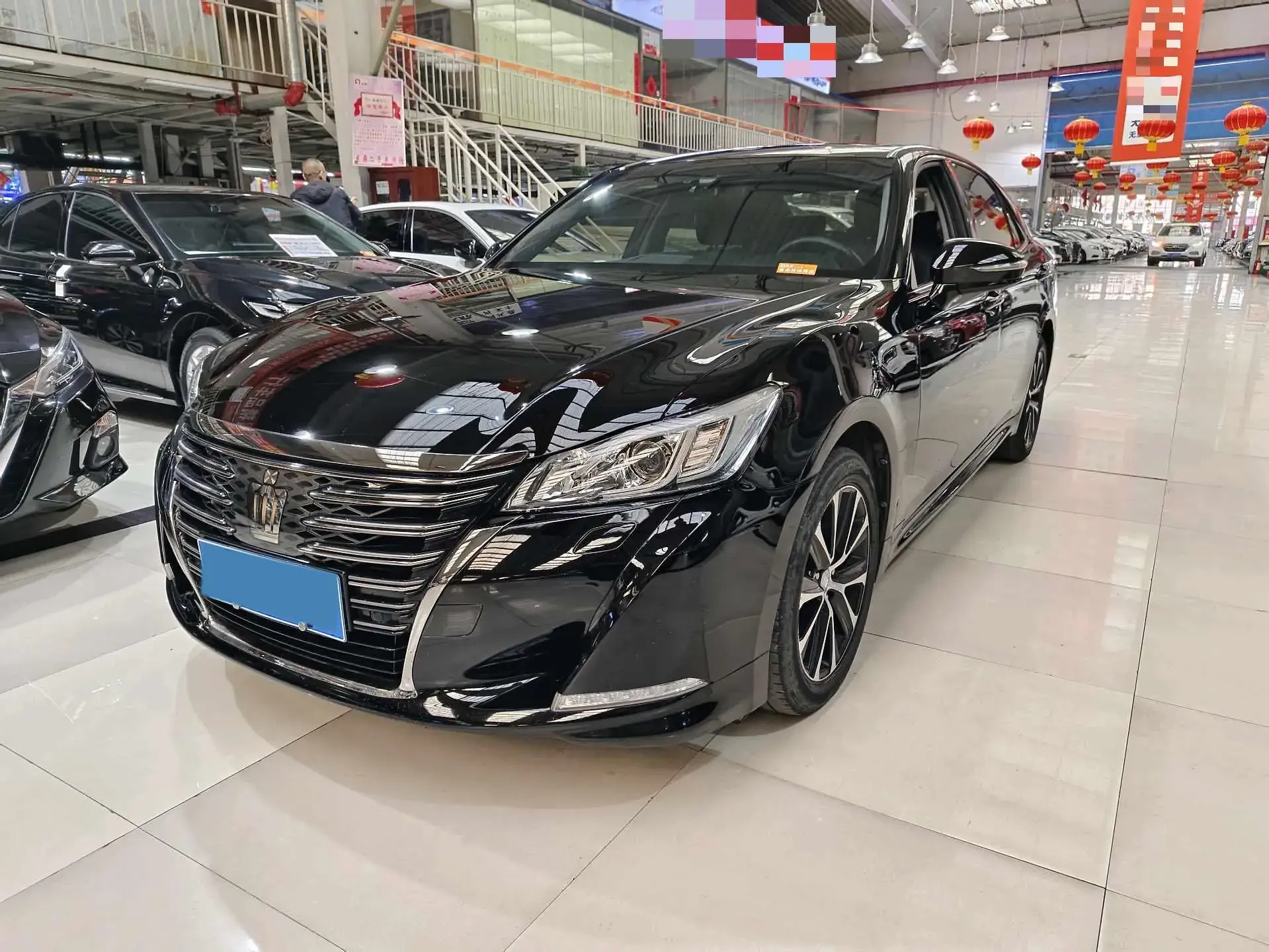 2018 TOYOTA CROWN view 1