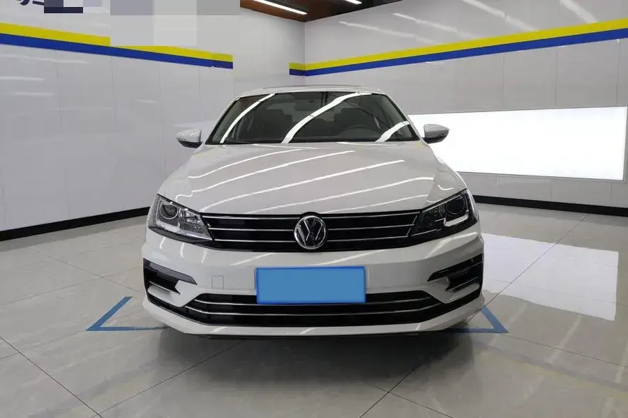 2018 VOLKSWAGEN SAGITAR thumbnail 2