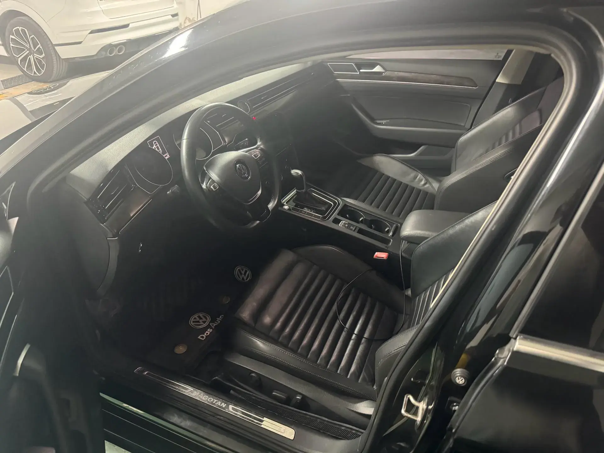 2019 VOLKSWAGEN MAGOTAN thumbnail 2