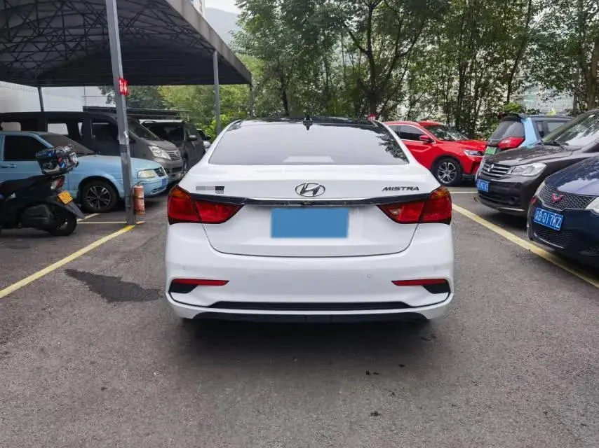 2017 HYUNDAI MISTRA thumbnail 3