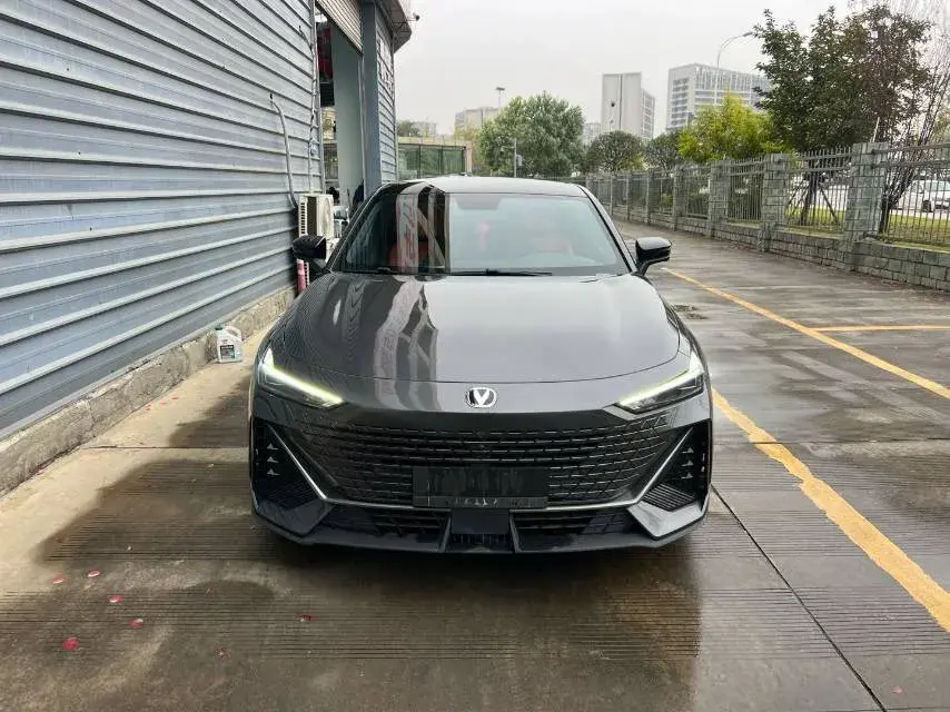 2022 CHANGAN UNI-V thumbnail 2