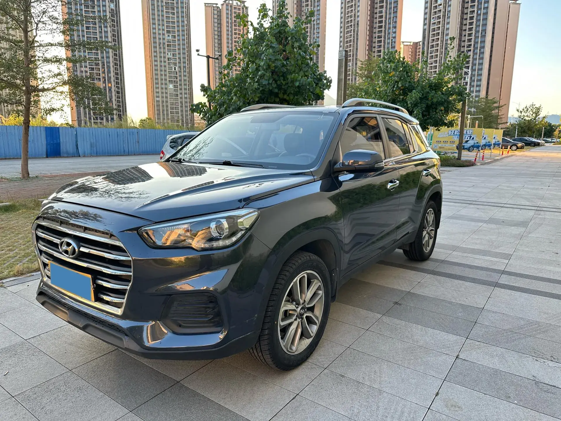 2019 HYUNDAI IX35 view 1