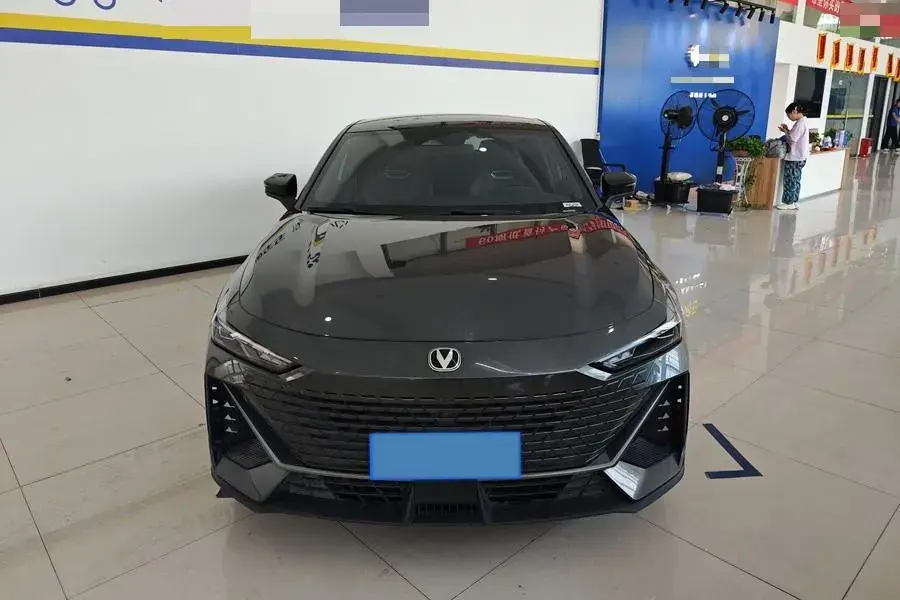 2023 CHANGAN UNI-V thumbnail 3