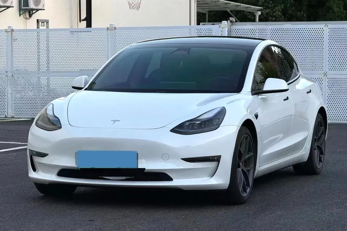 2022 TESLA MODEL view 1