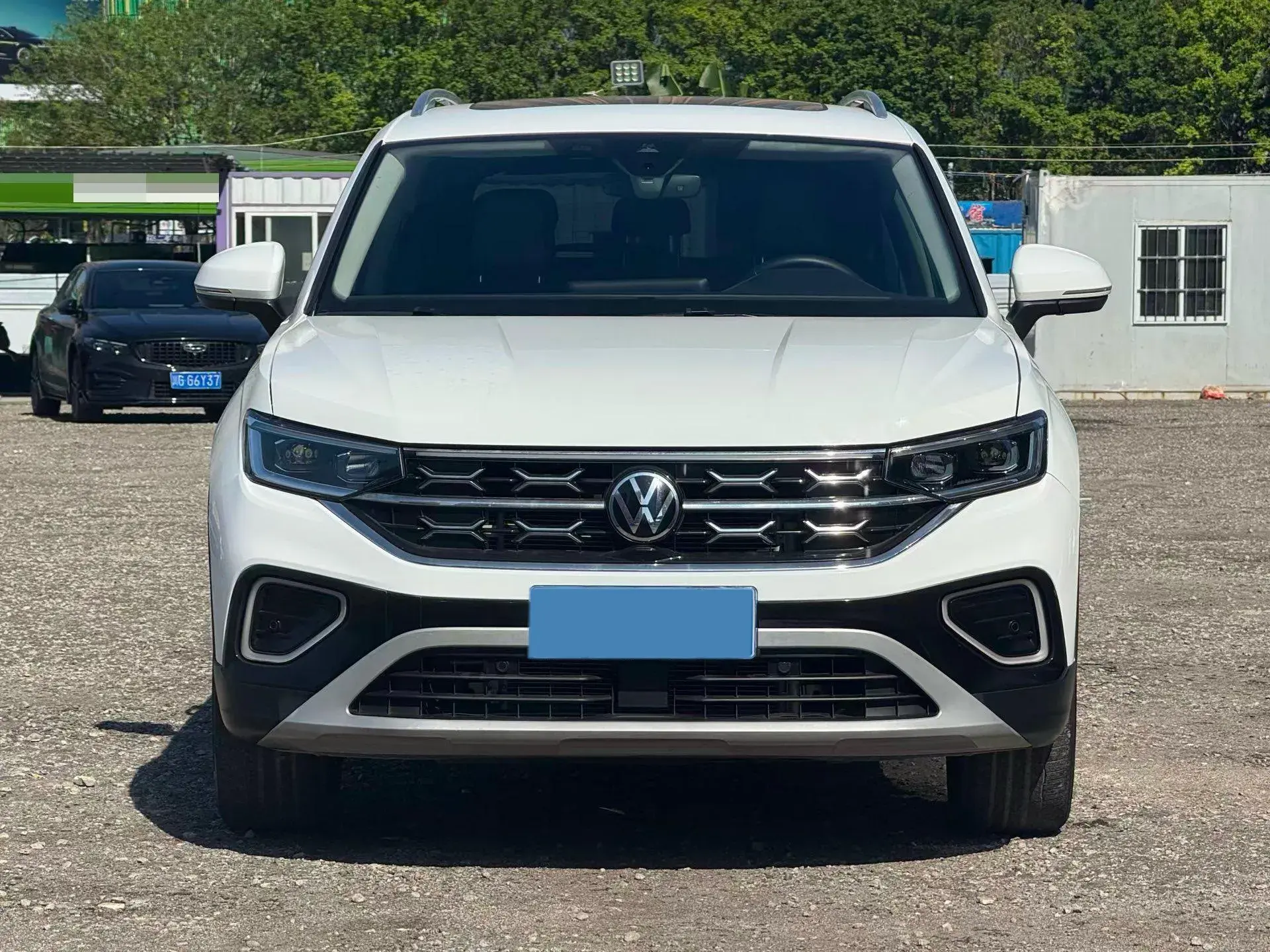 2024 VOLKSWAGEN TAYRON thumbnail 2