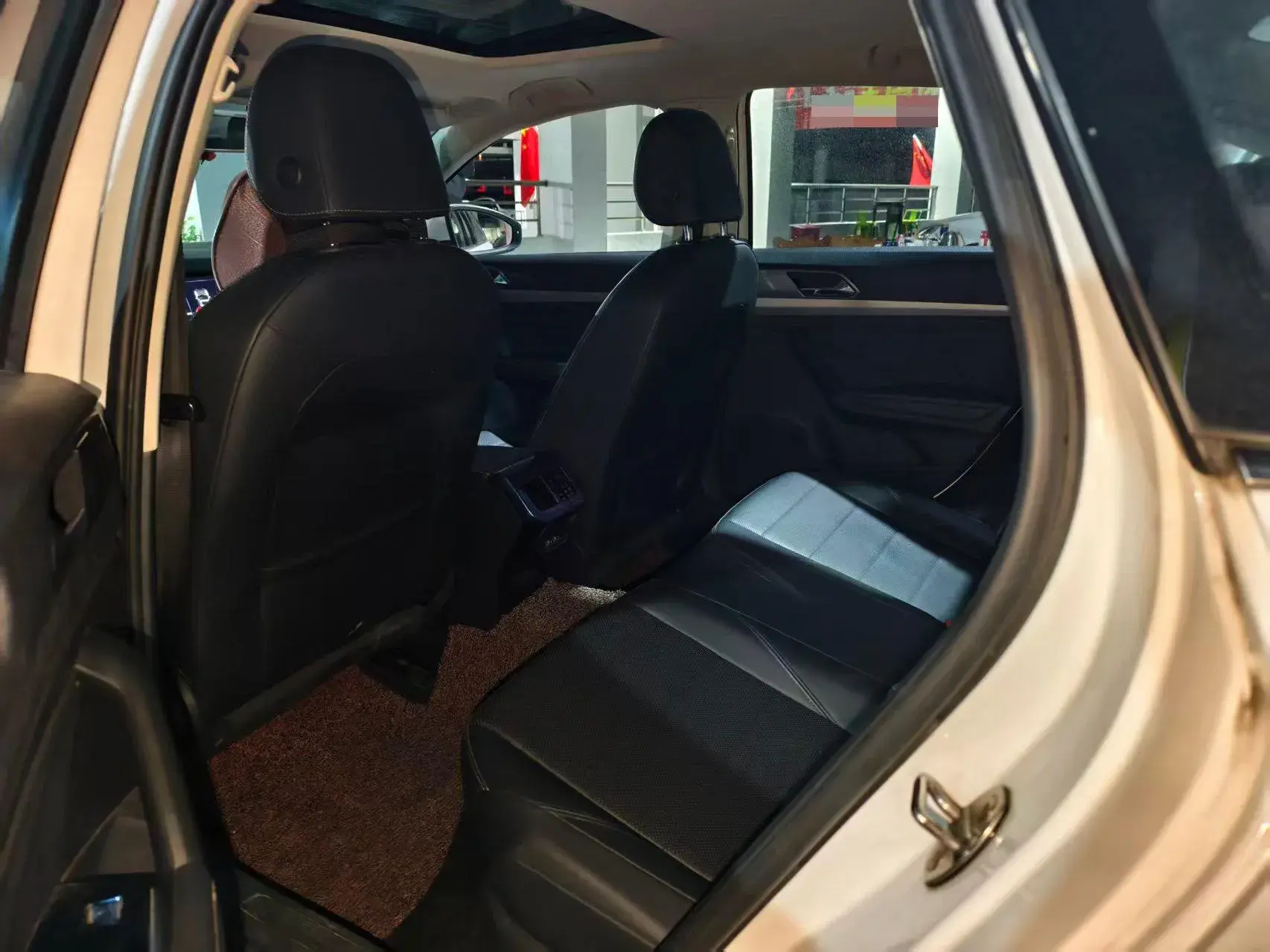 2019 VOLKSWAGEN LAVIDA thumbnail 4