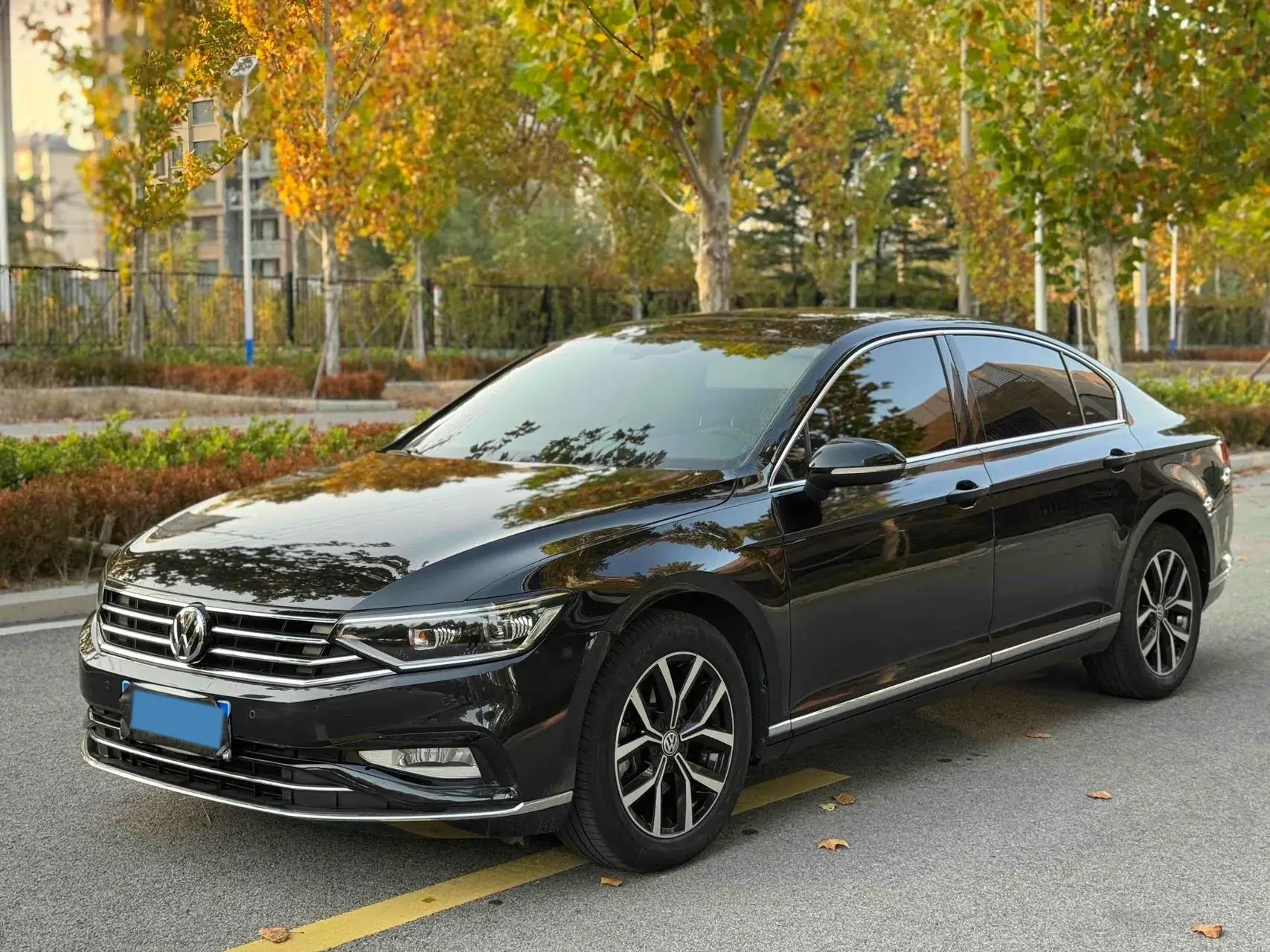 2020 VOLKSWAGEN MAGOTAN view 1