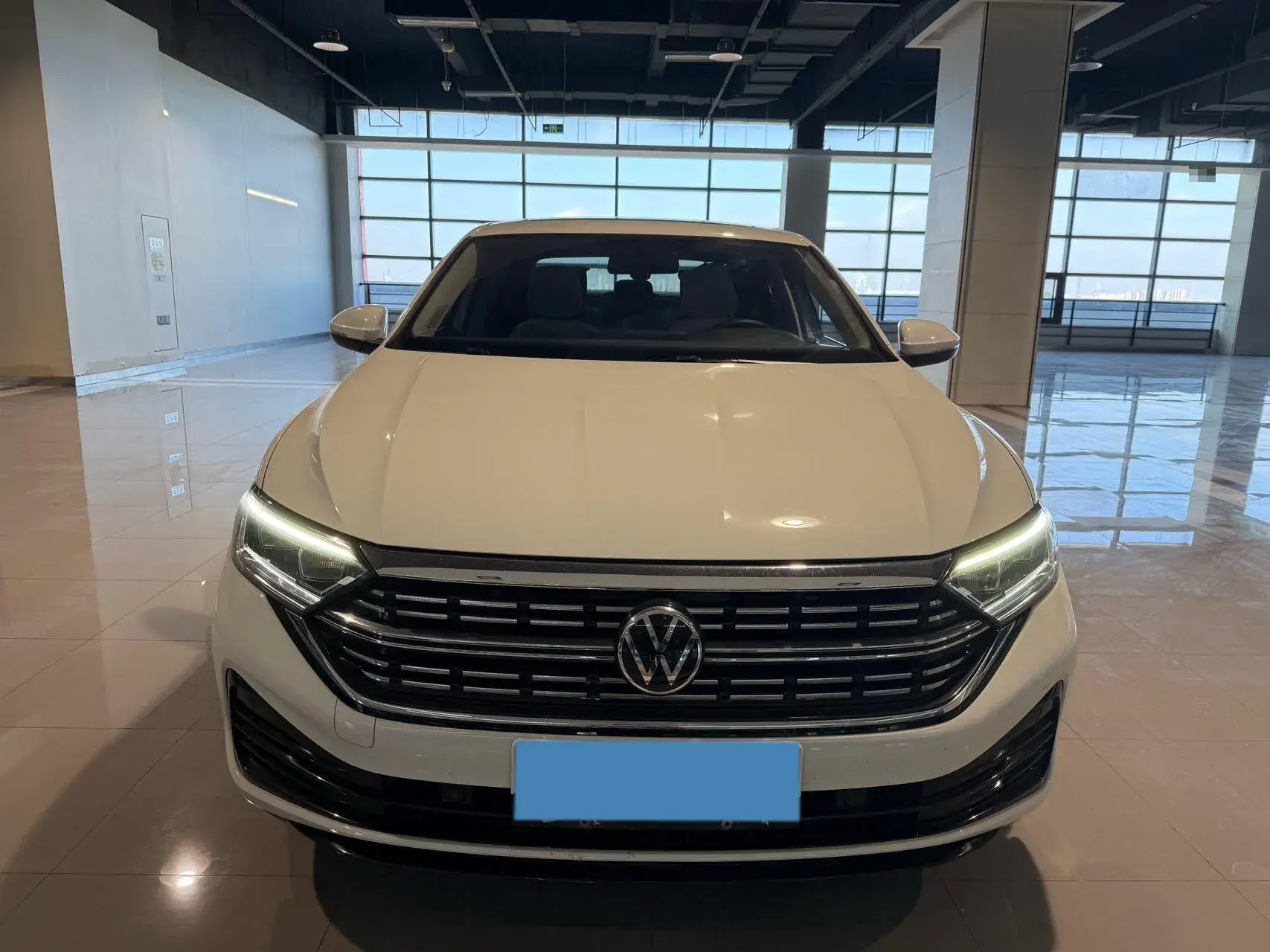 2023 VOLKSWAGEN SAGITAR thumbnail 2