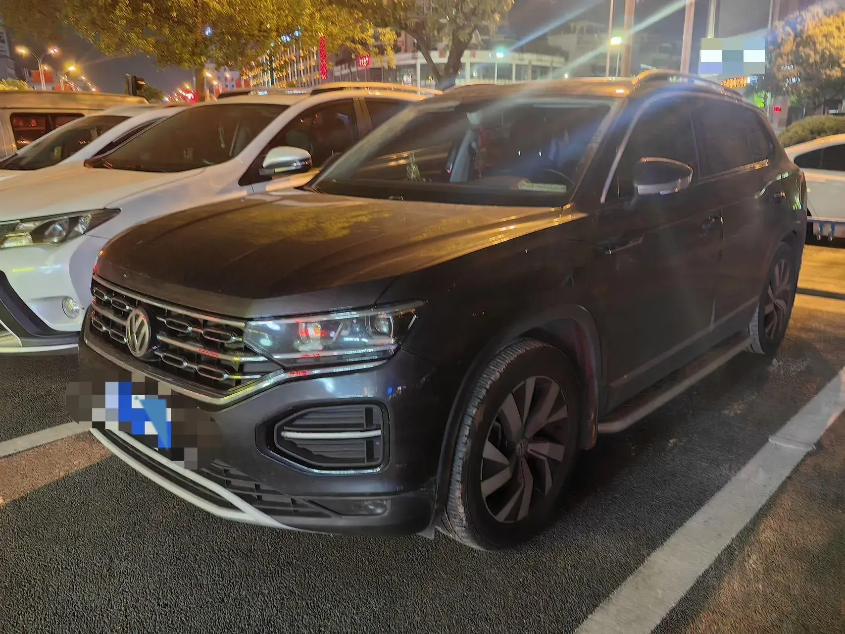2019 VOLKSWAGEN TAYRON view 1