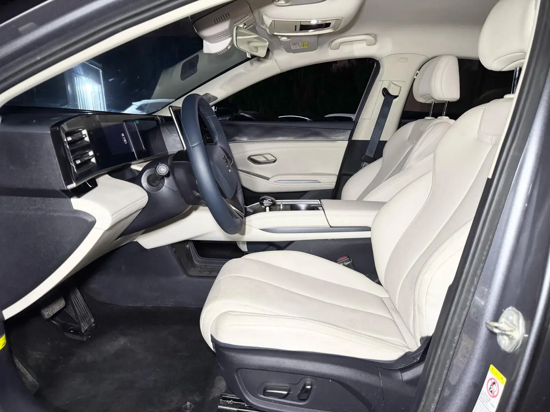 2024 BYD QINL thumbnail 4