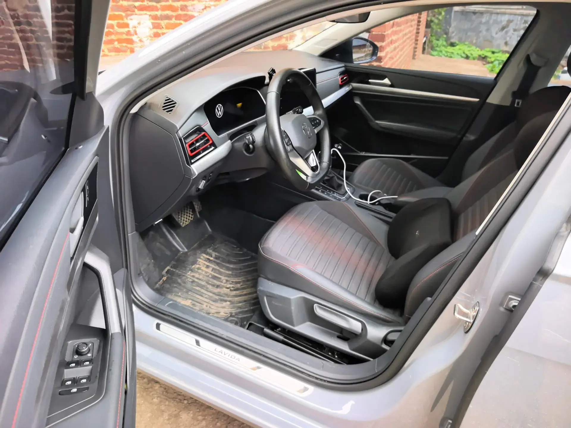 2023 VOLKSWAGEN LAVIDA thumbnail 4