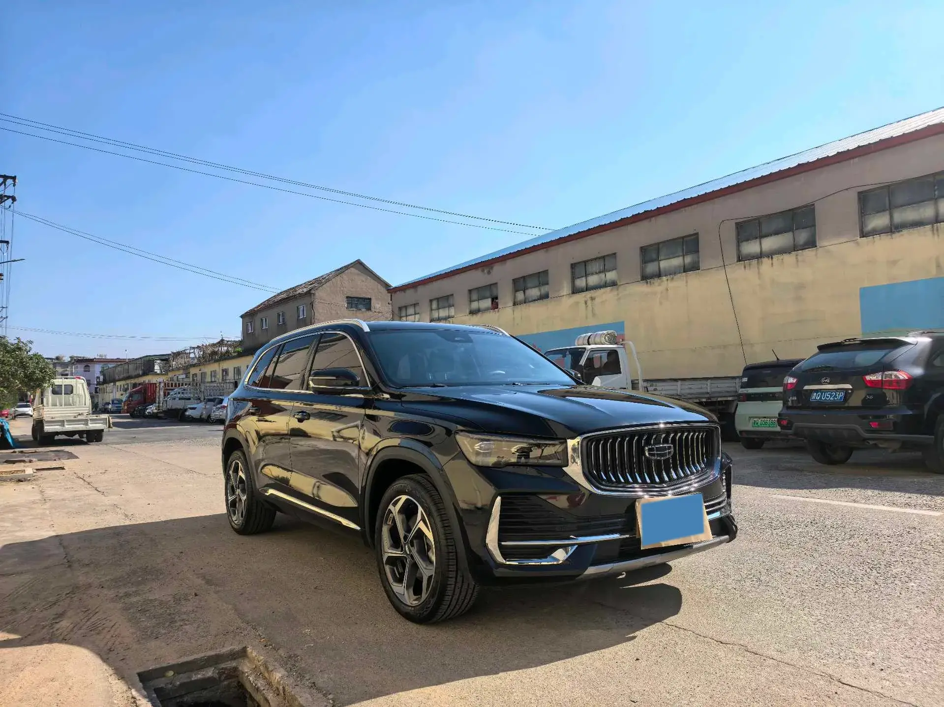 2024 GEELY MONJARO thumbnail 3