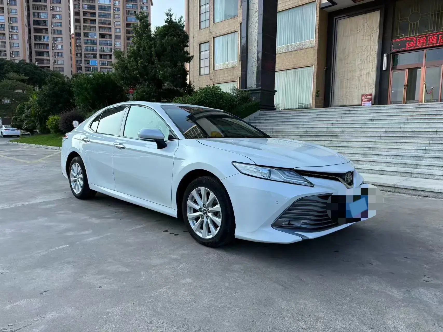 2019 TOYOTA CAMRY thumbnail 3
