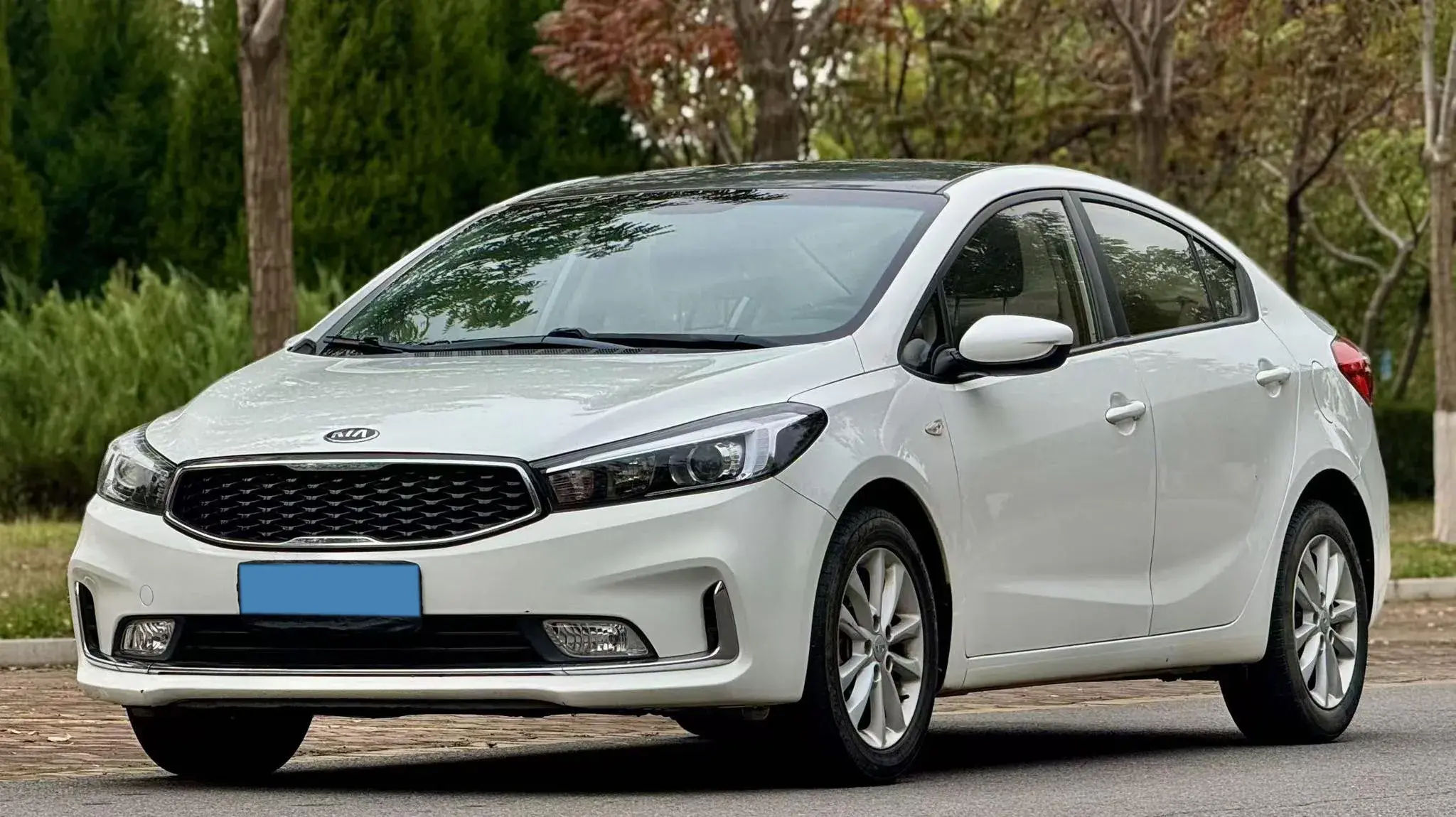 2016 KIA K3 view 1