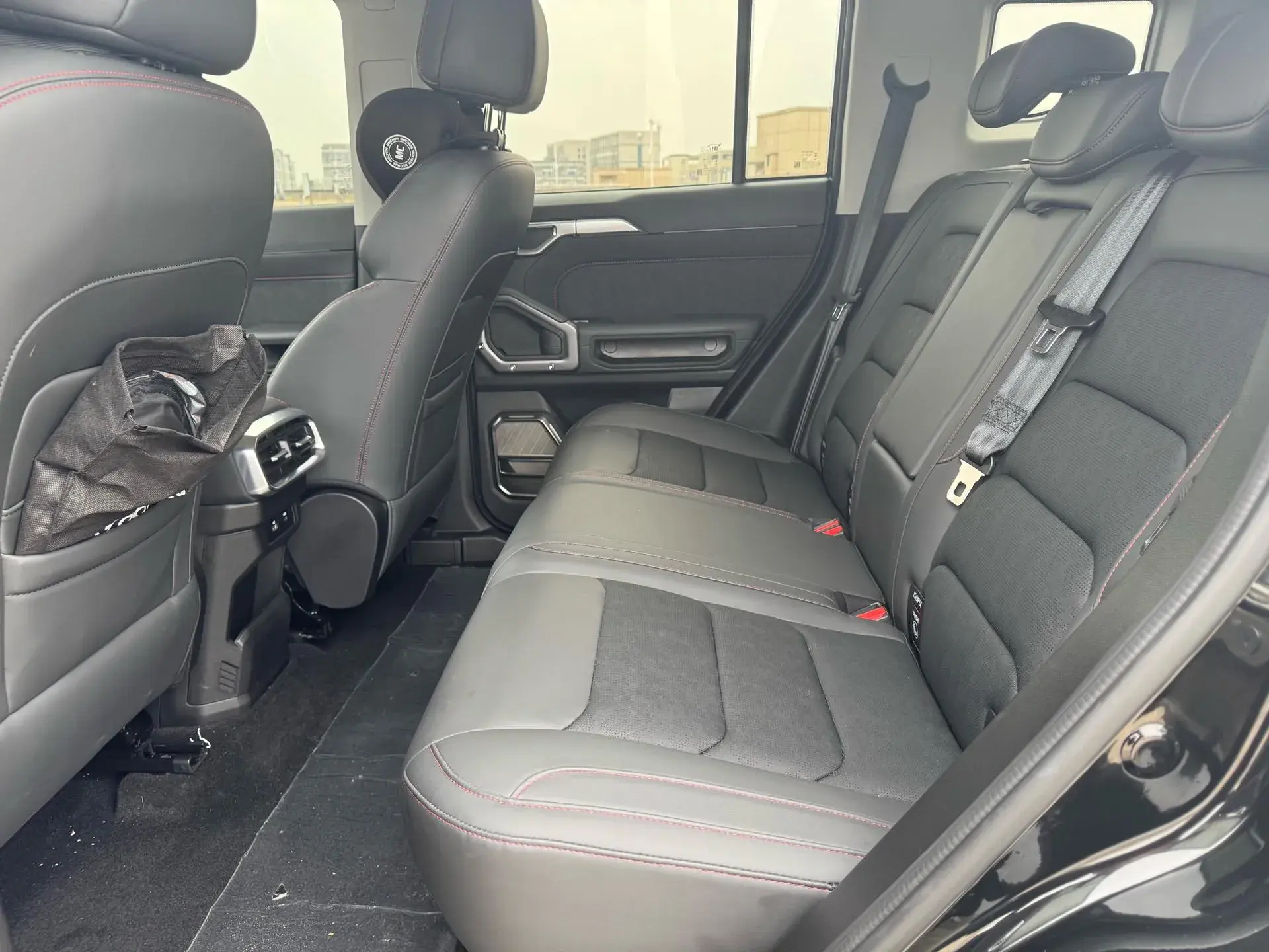 2024 JETOUR TRAVELLER thumbnail 4