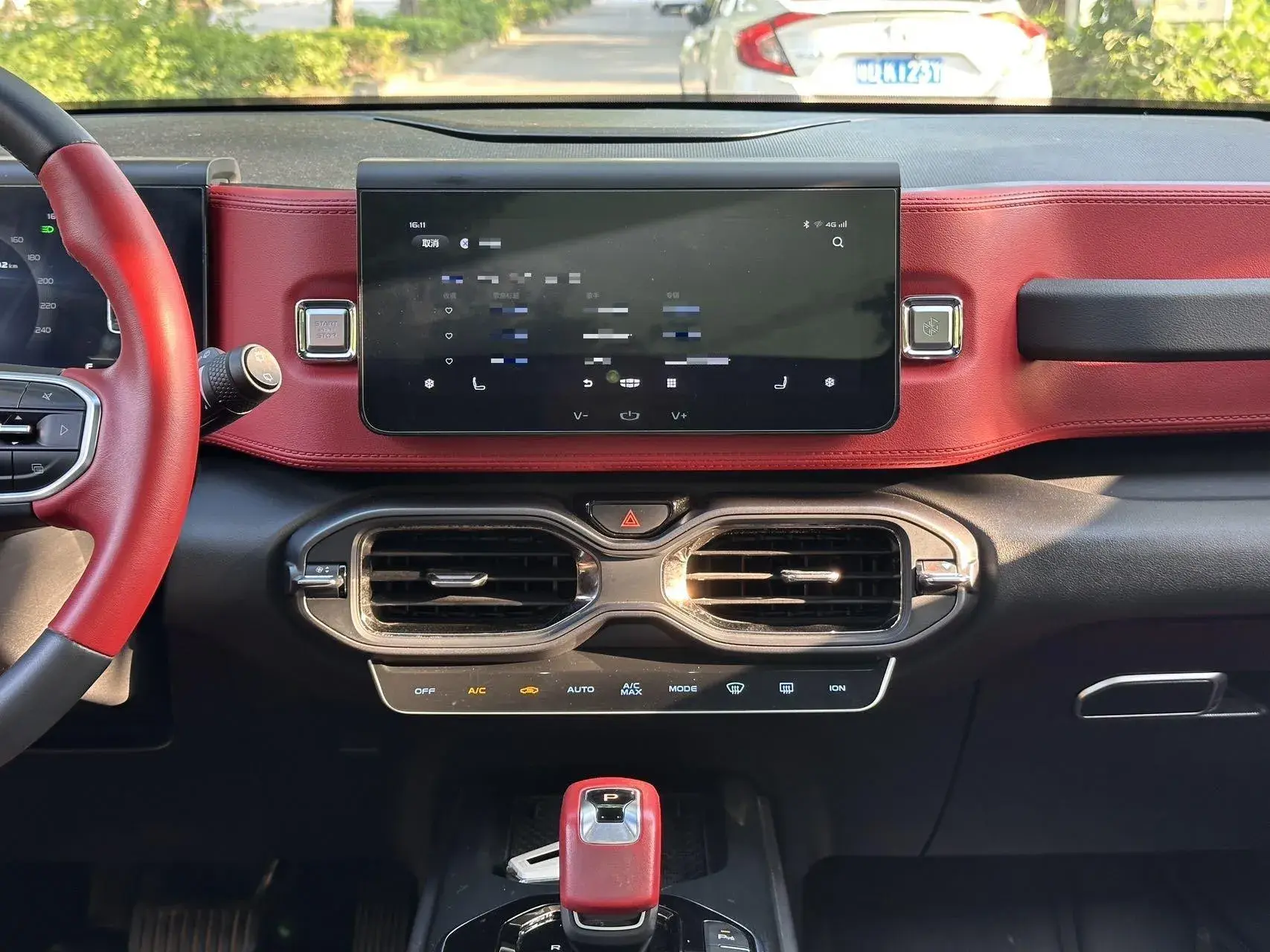 2020 GEELY ICON thumbnail 4