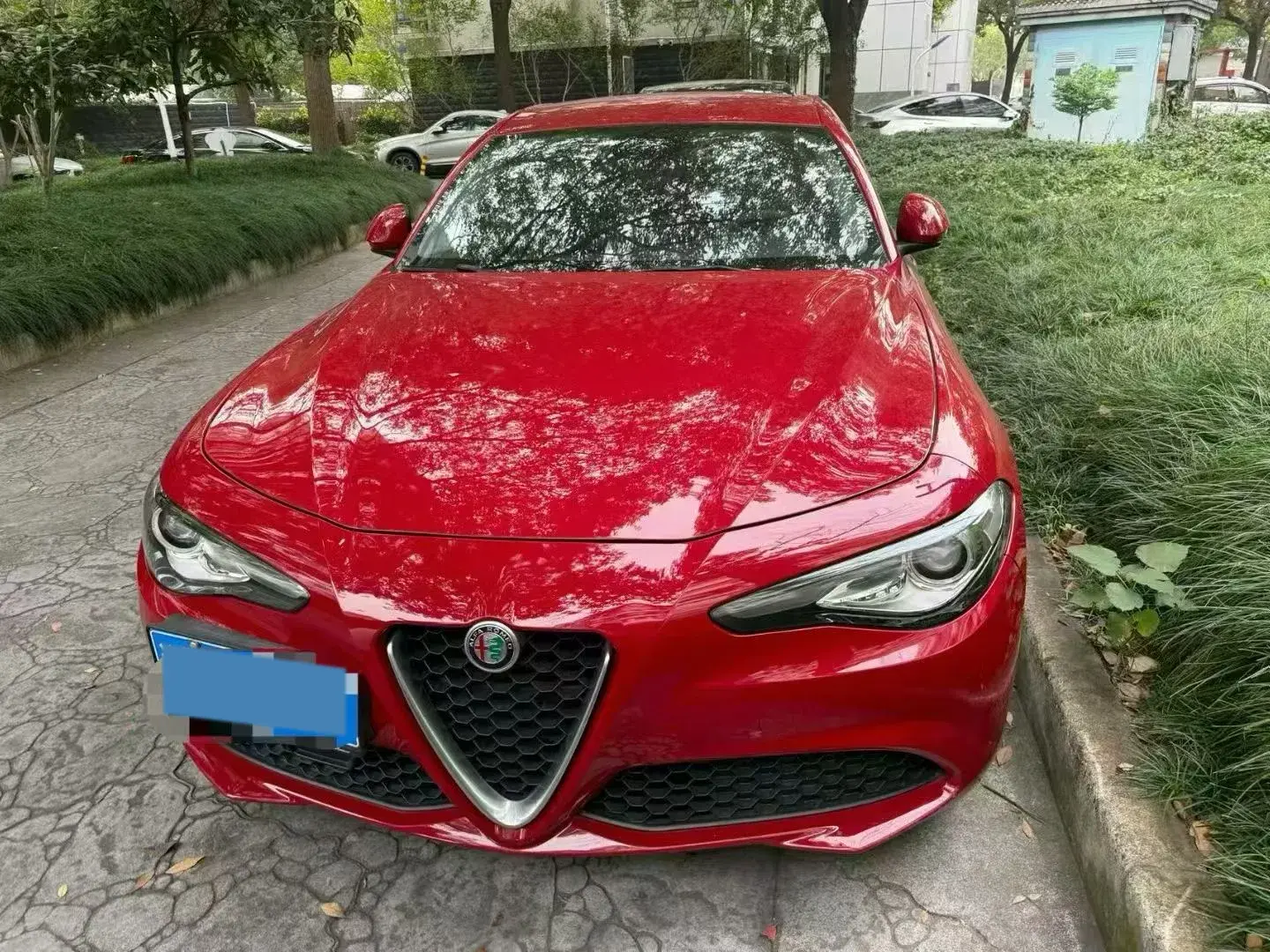 2017 ALFA ROMEO thumbnail 3