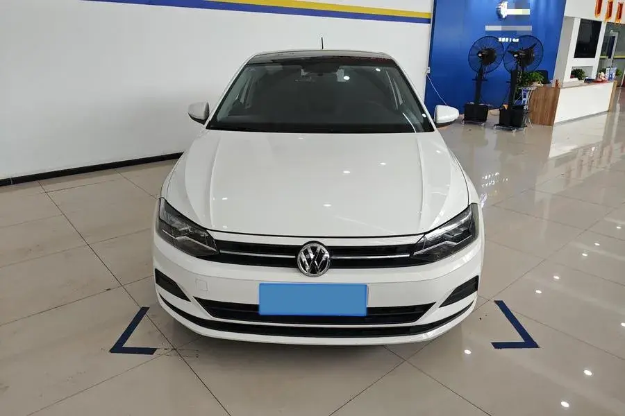 2019 VOLKSWAGEN POLO thumbnail 3