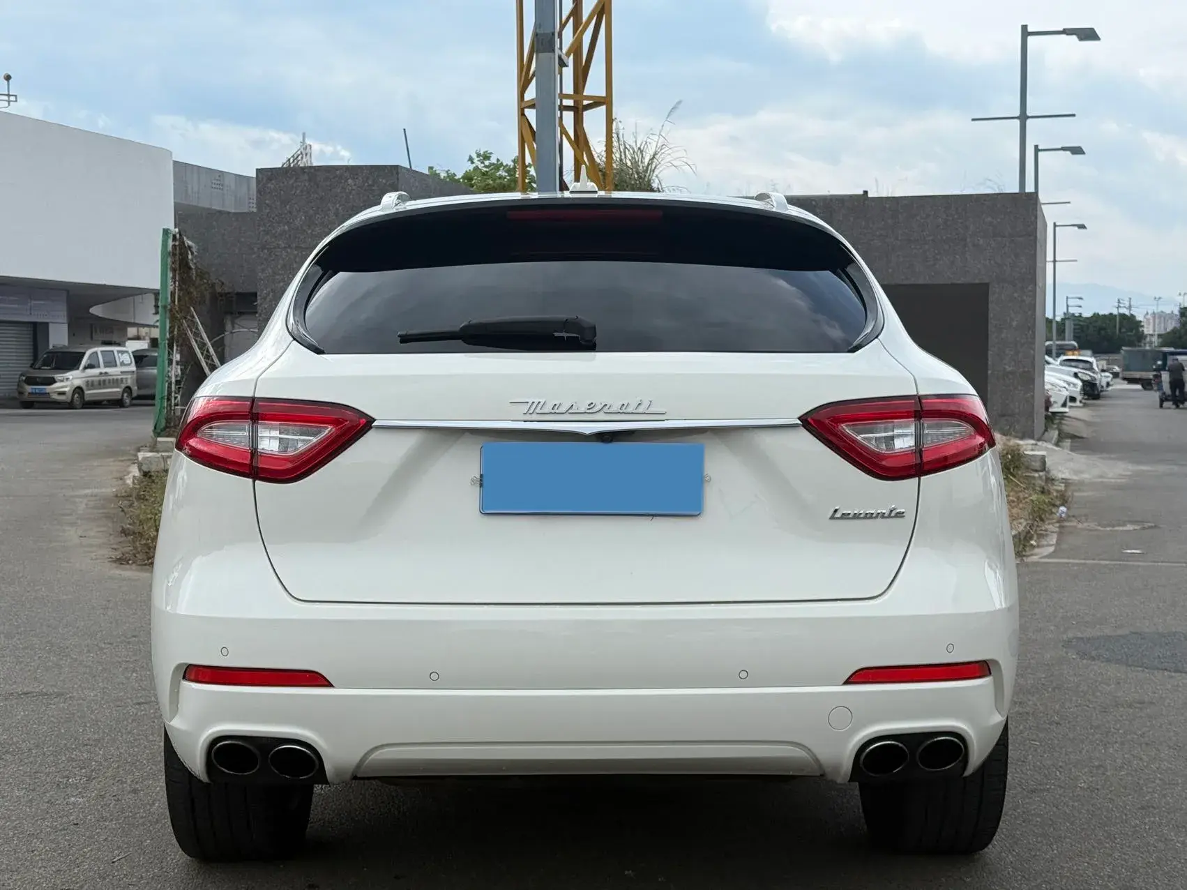 2018 MASERATI LEVANTE thumbnail 3