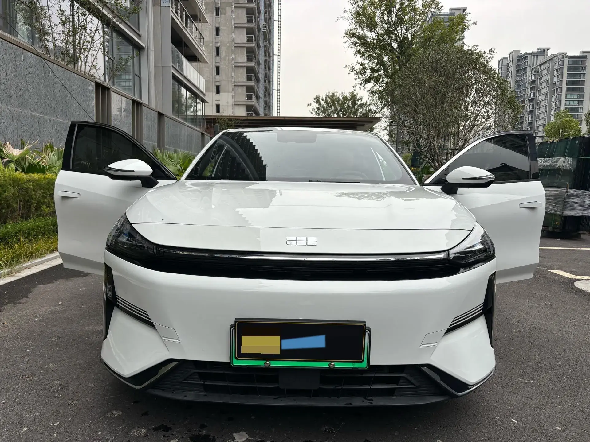 2023 GEELY GALAXY thumbnail 2