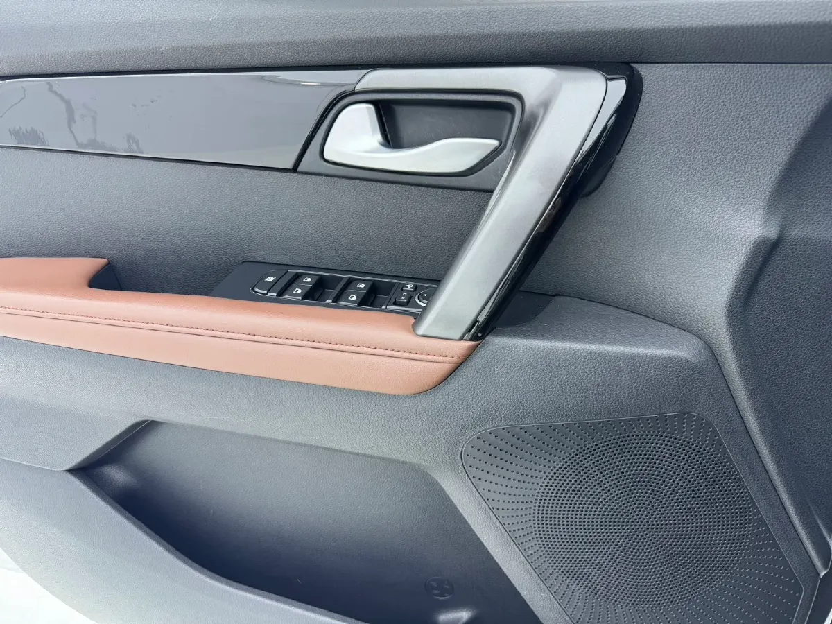 2021 Kia Sportage R 2.0L 161HP L4 6AT,autocango,china used car exporter,china ev exporter,chinese used car exporter,chinese used ev exporter