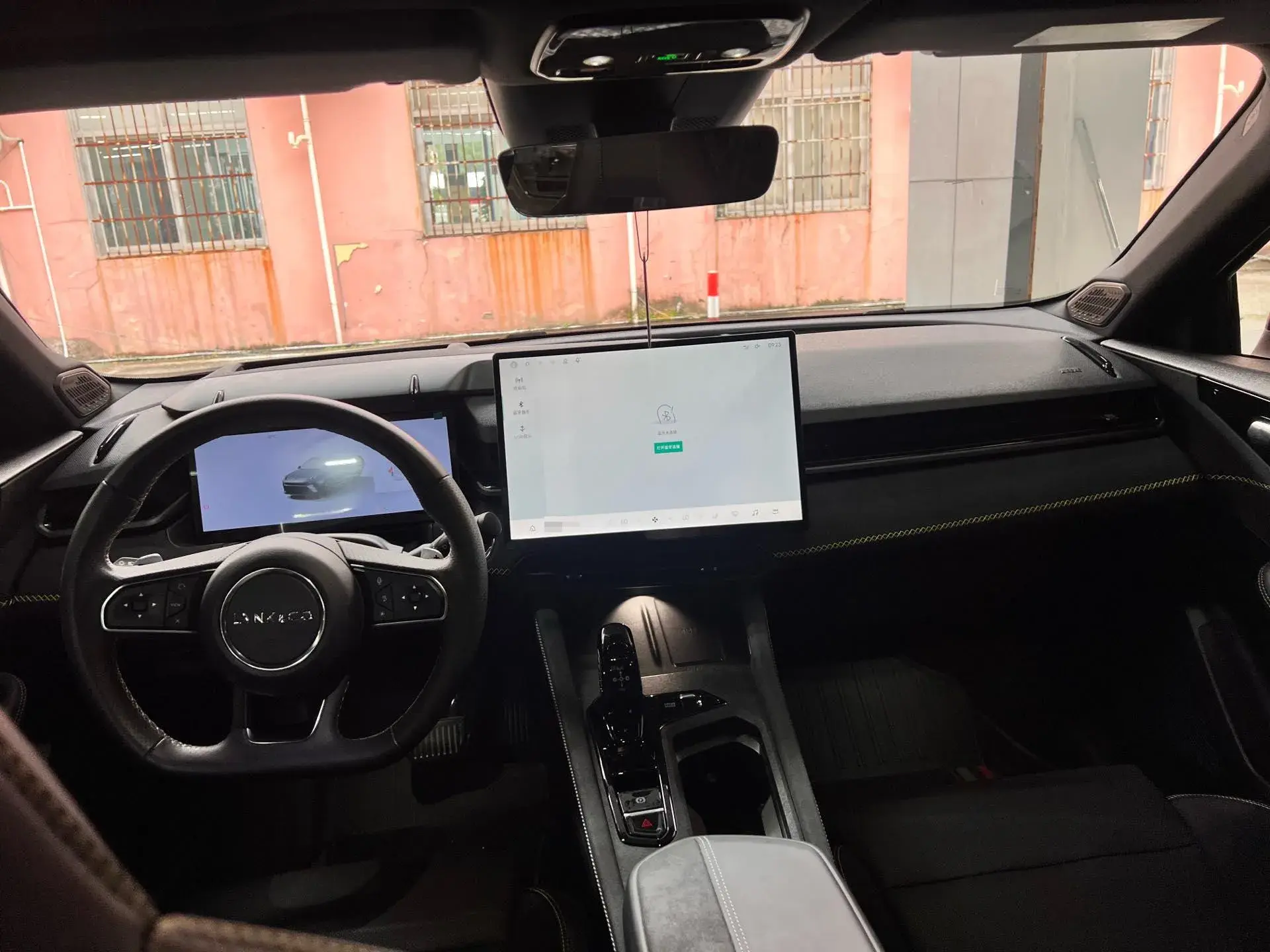 2025 LYNK&CO 03 thumbnail 4