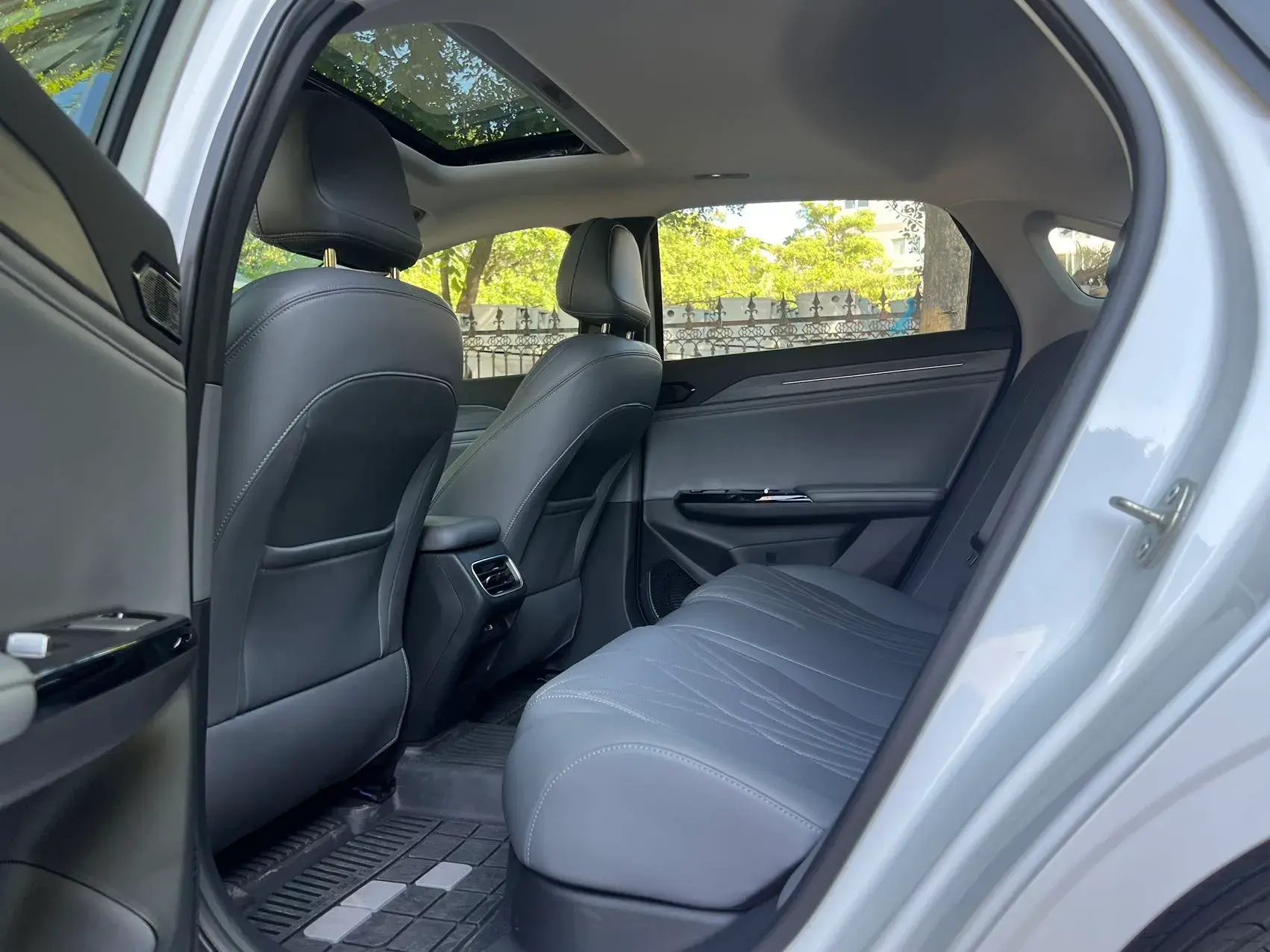 2025 GEELY GALAXY thumbnail 4