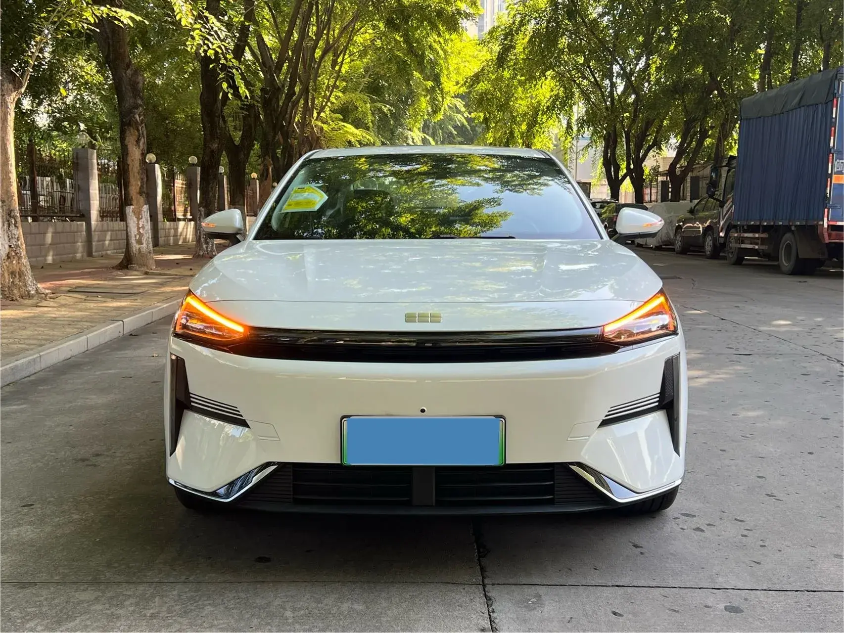 2025 GEELY GALAXY thumbnail 2