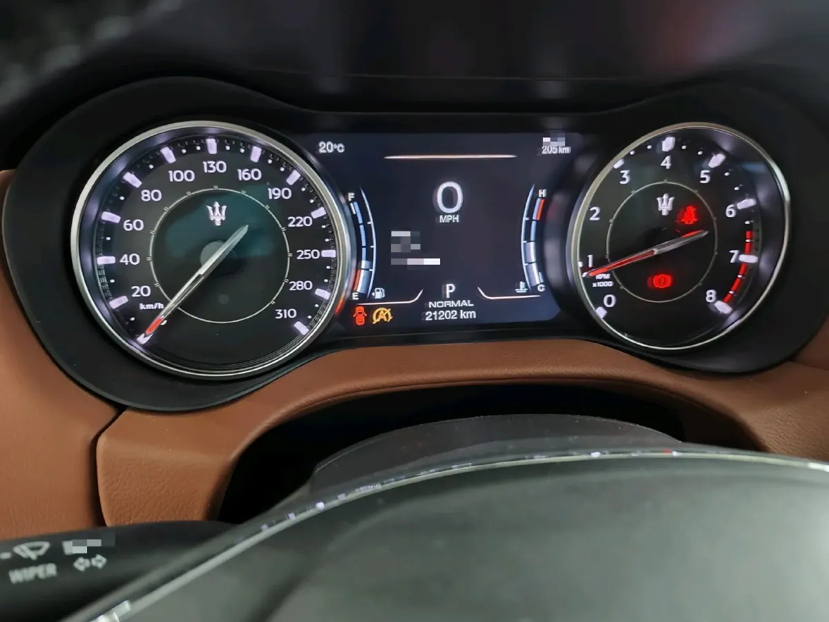 2021 Maserati Ghibli 2.0T 330HP L4 8AT,autocango,china used car exporter,china ev exporter,chinese used car exporter,chinese used ev exporter