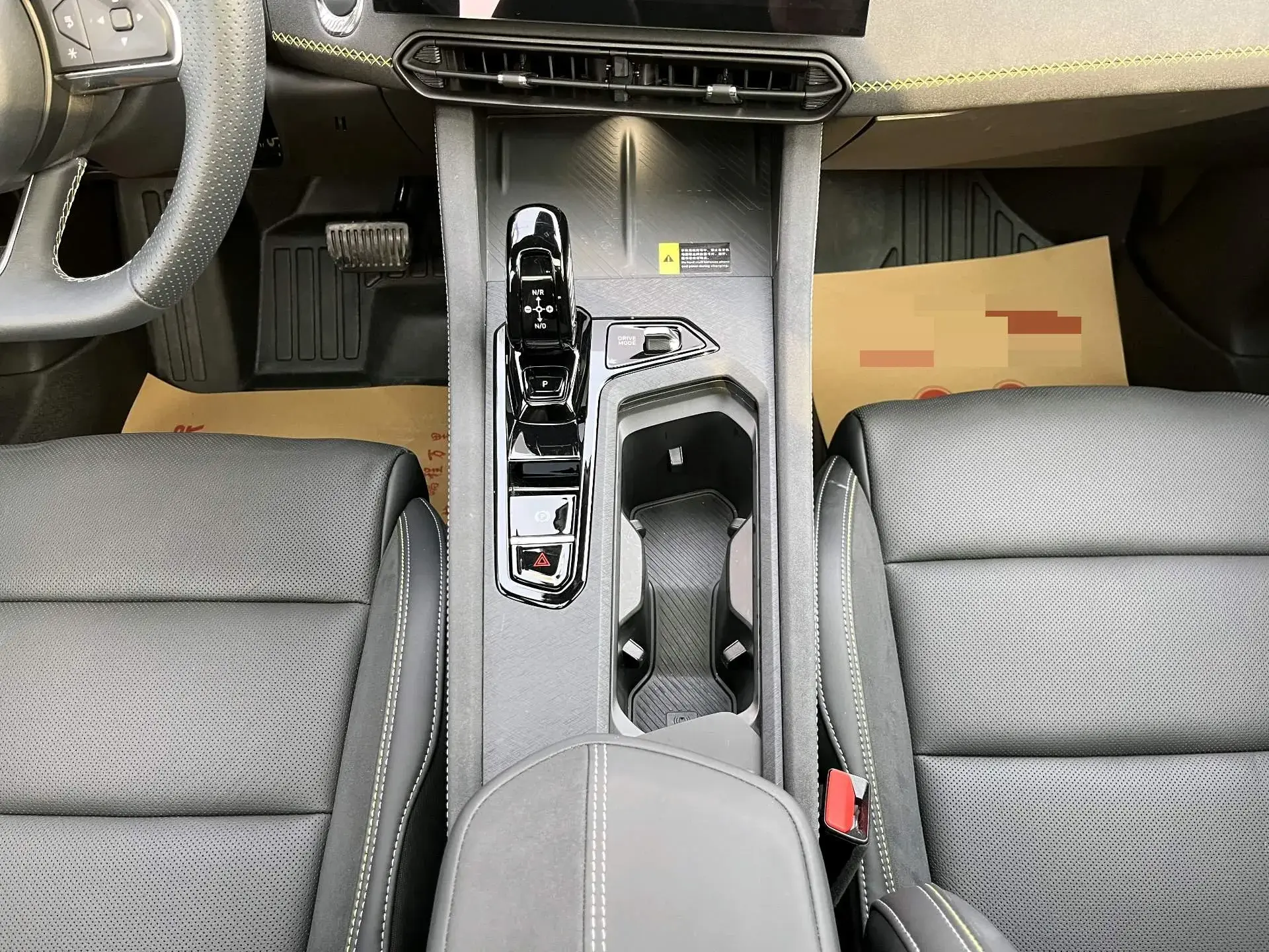 2023 LYNK&CO 03 thumbnail 4