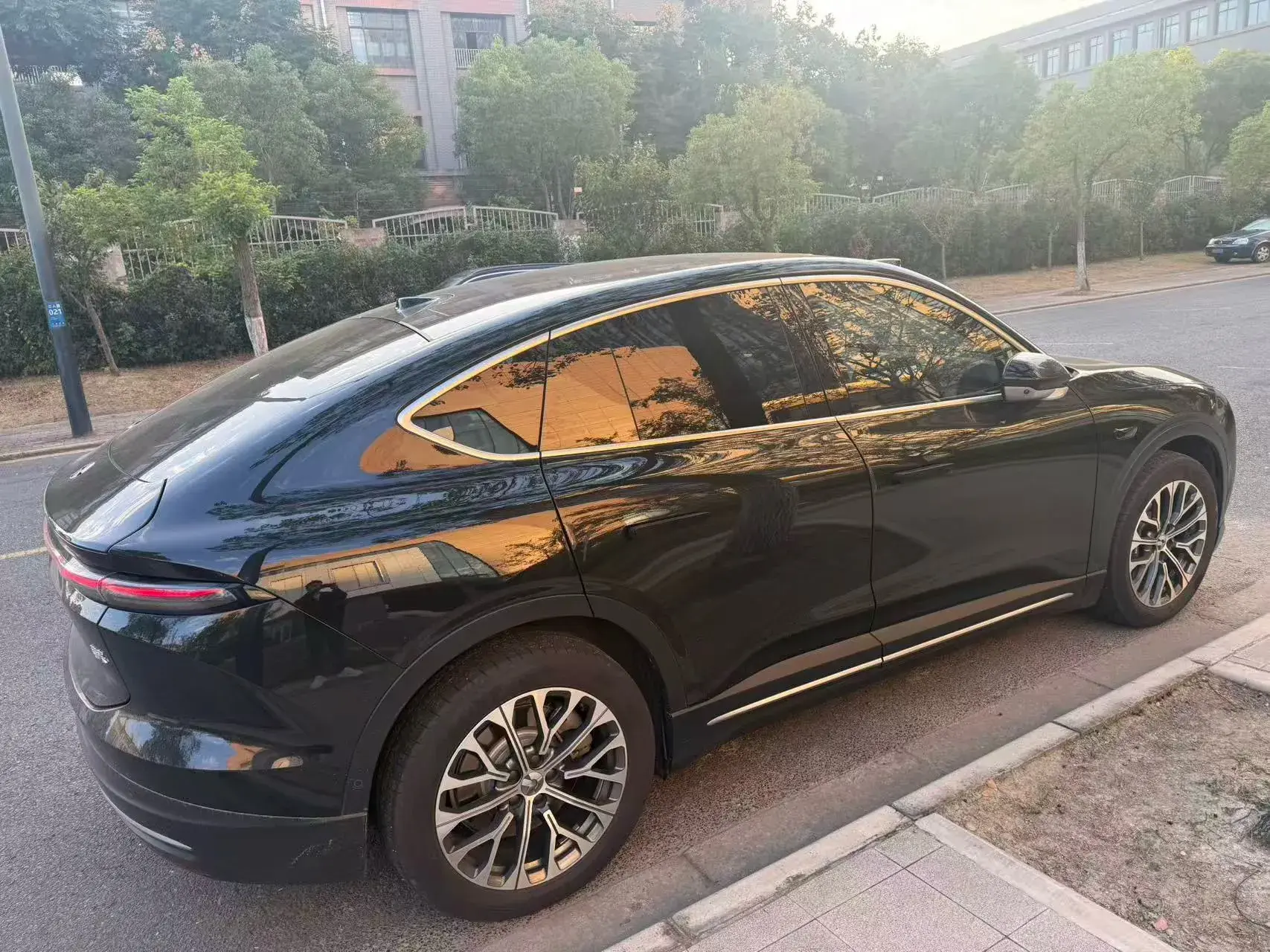 2024 NIO ES6 thumbnail 4