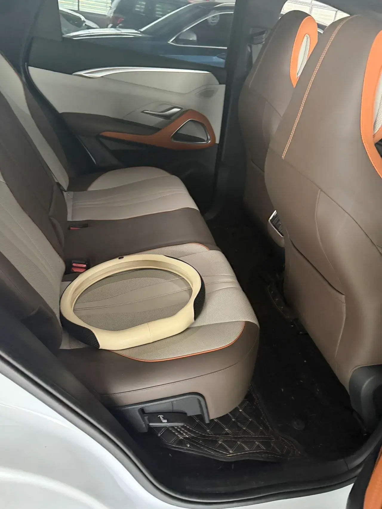 2023 BYD SONG thumbnail 3