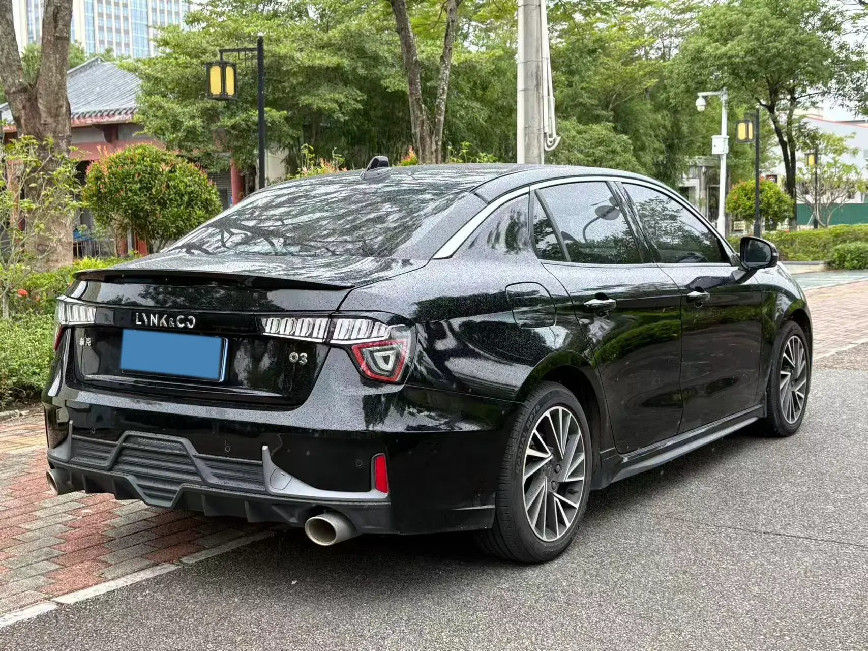 2022 LYNK&CO 03 thumbnail 4