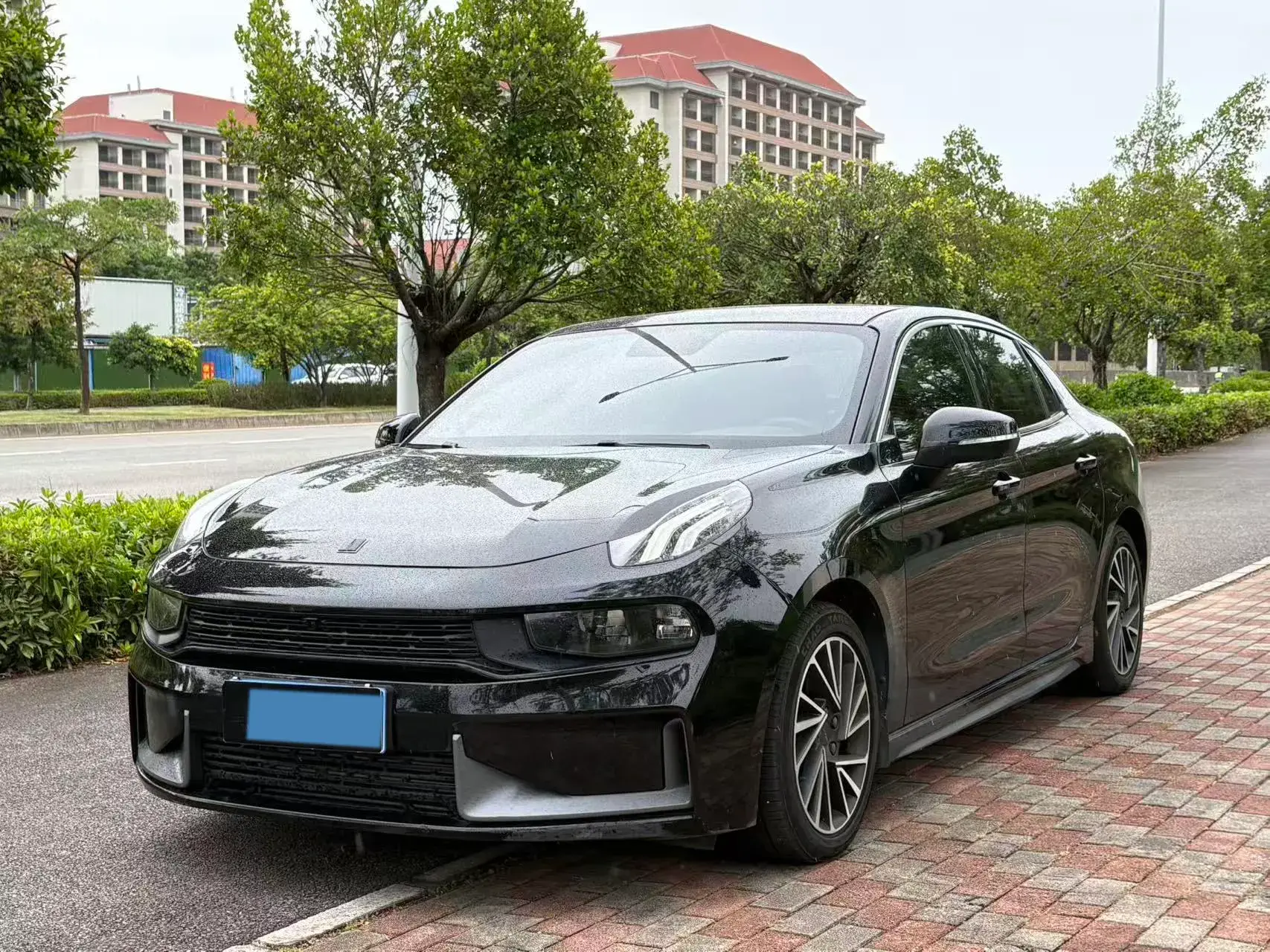 2022 LYNK&CO 03 view 1