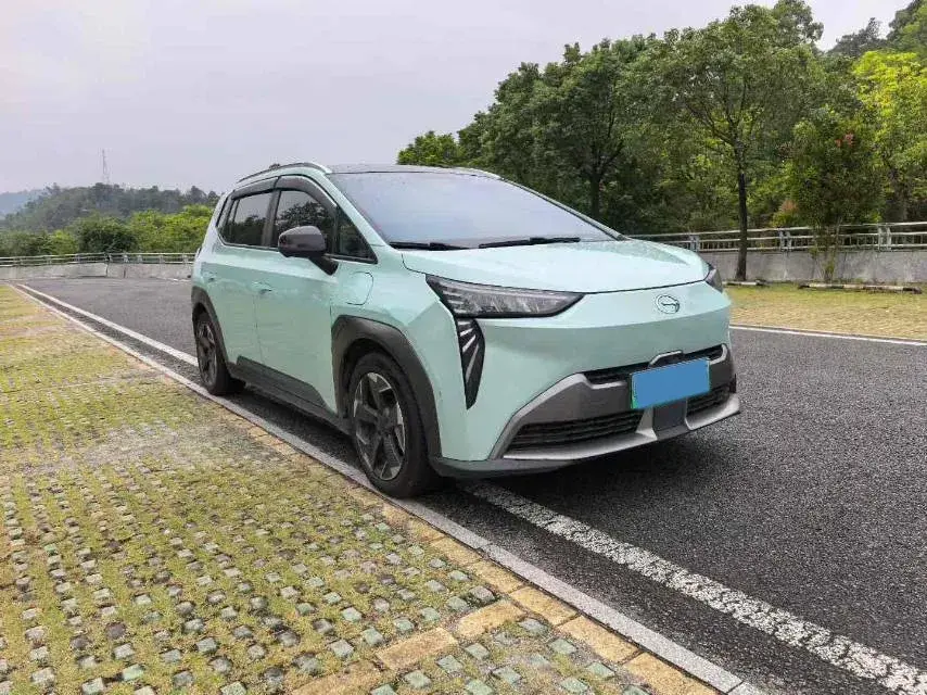 2022 AION Y thumbnail 2