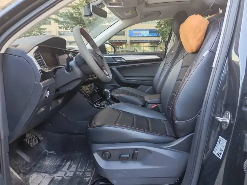 2019 VOLKSWAGEN TAYRON thumbnail 4