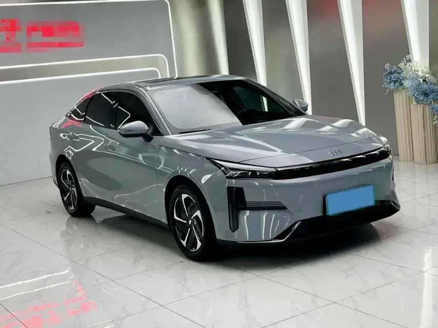 2024 GEELY GALAXY thumbnail 3
