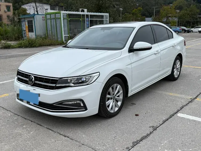 2021 VOLKSWAGEN BORA view 1