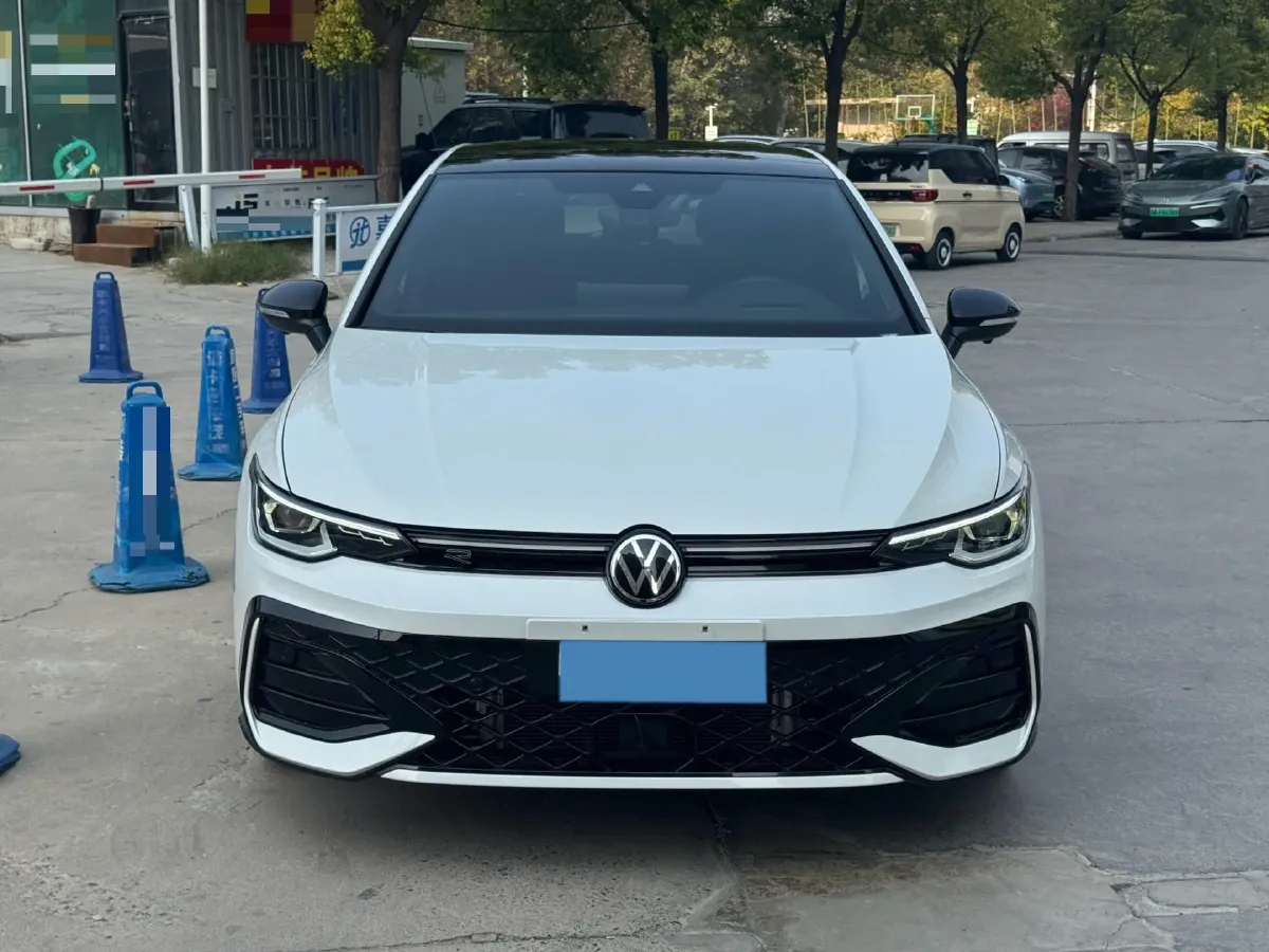 2025 Volkswagen Golf 1.5T 160HP L4 7DCT,autocango,china used car exporter,china ev exporter,chinese used car exporter,chinese used ev exporter