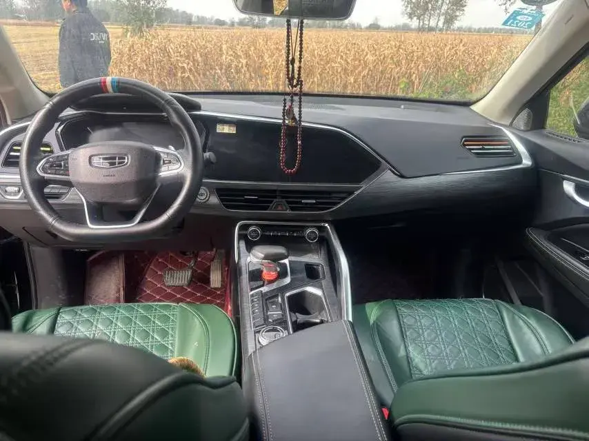 2019 GEELY TUGELLA thumbnail 3