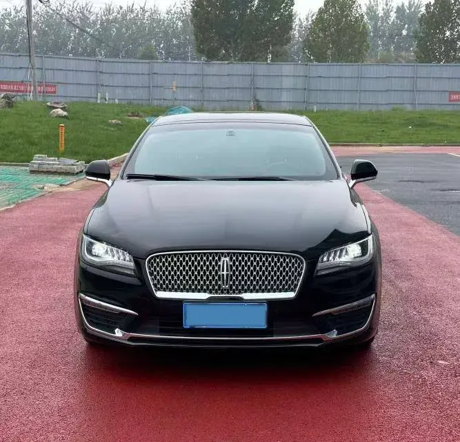 2018 LINCOLN MKZ thumbnail 2