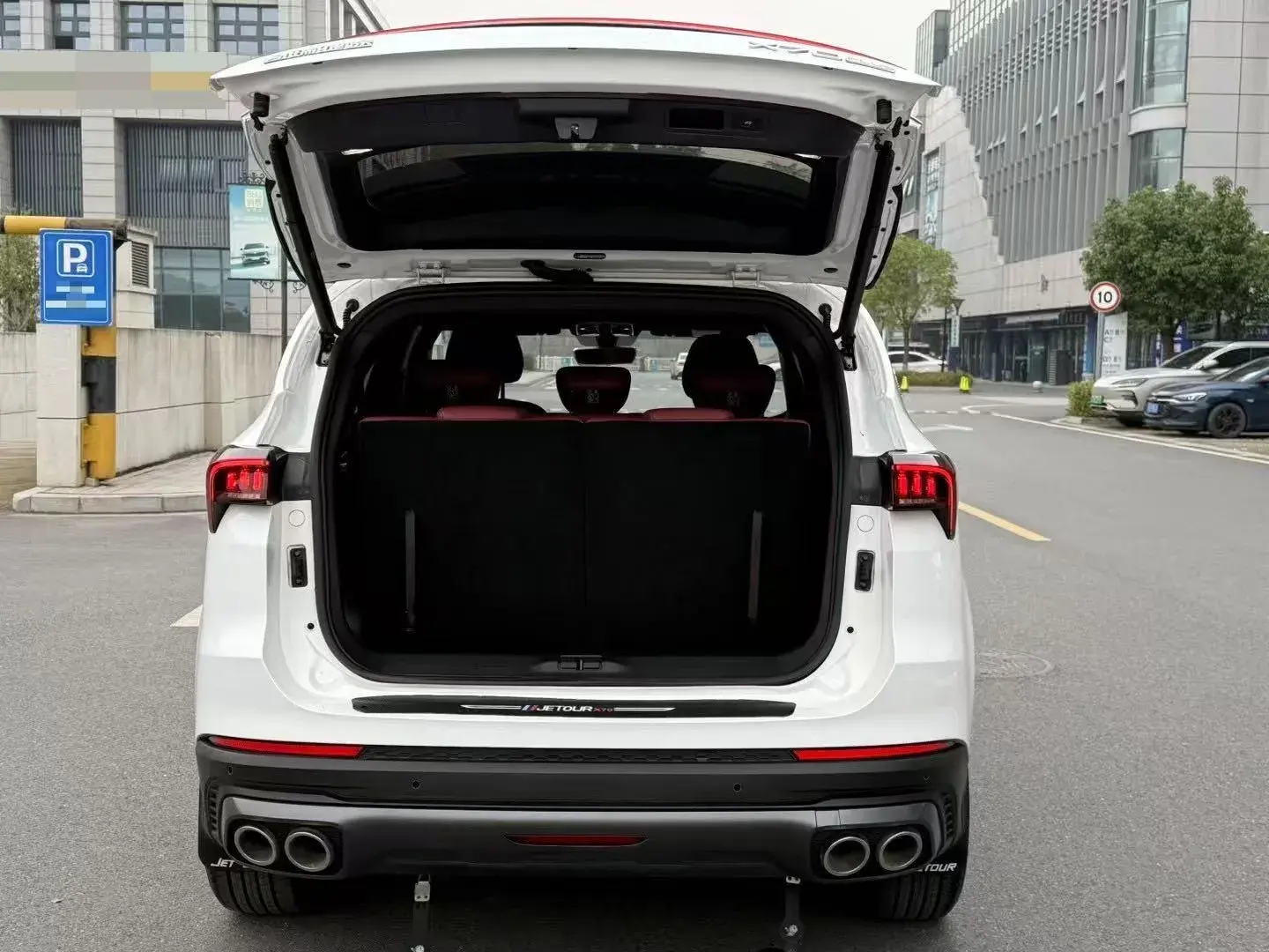 2024 JETOUR X70 thumbnail 4