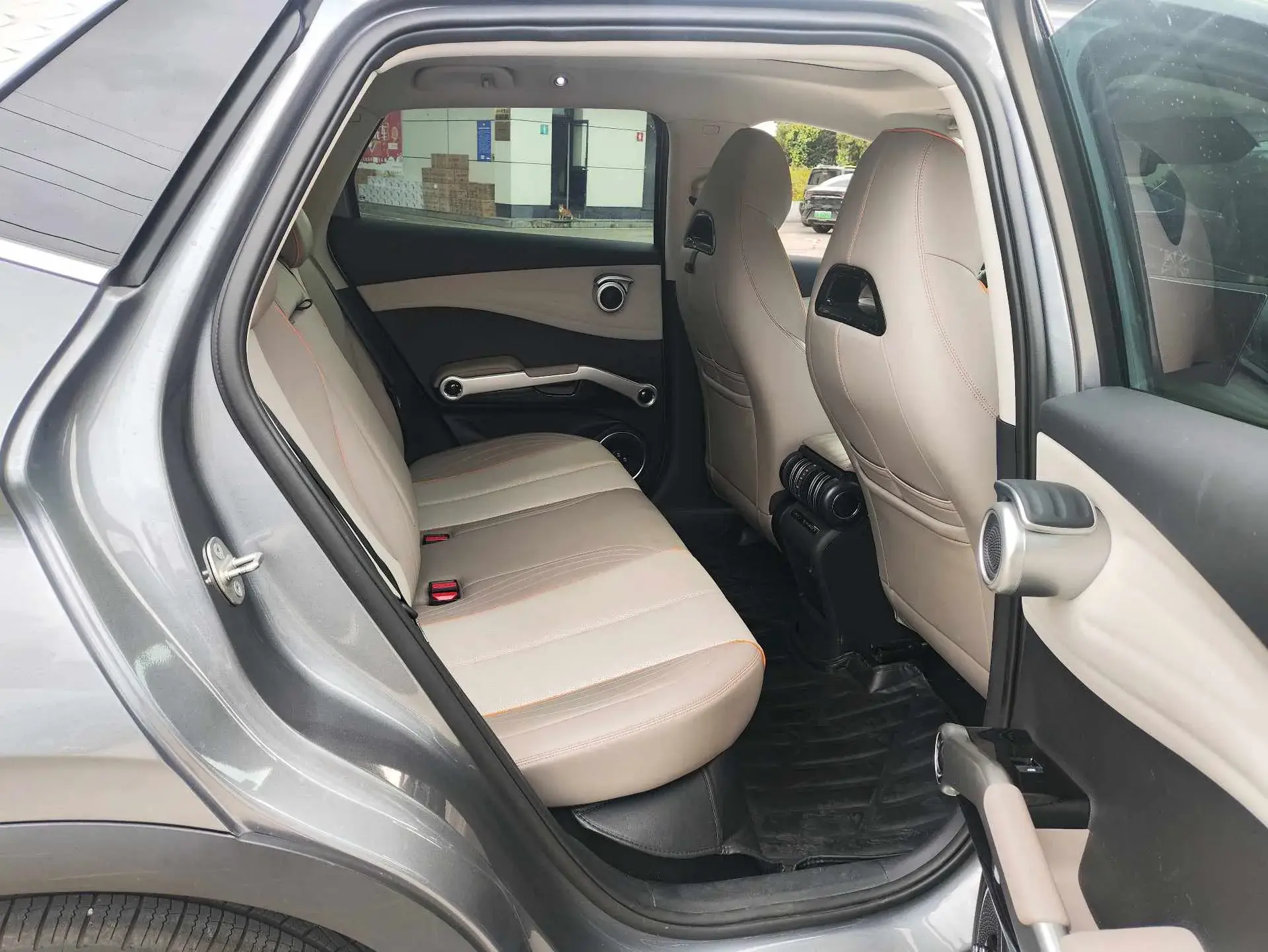 2023 BYD YUAN thumbnail 3